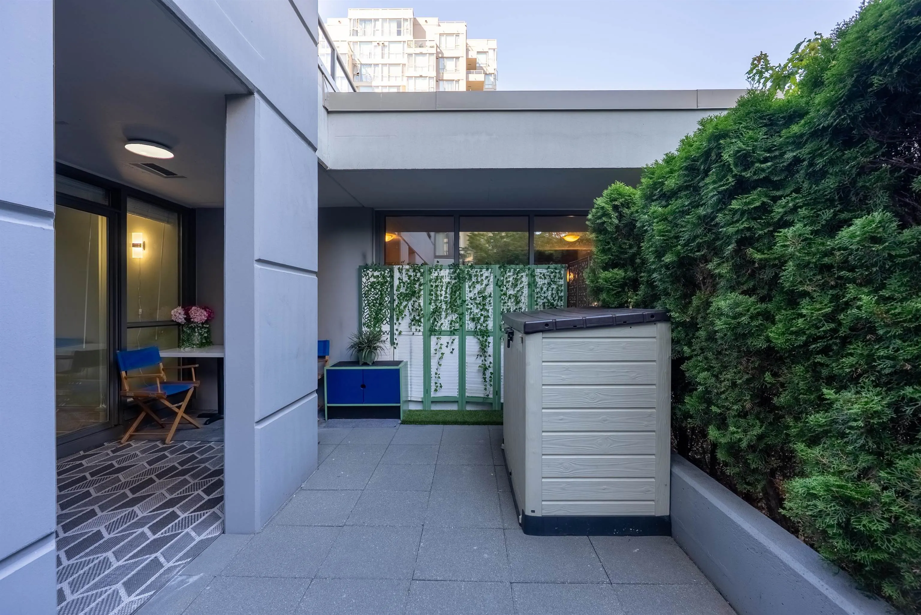 512 8100 Saba Road