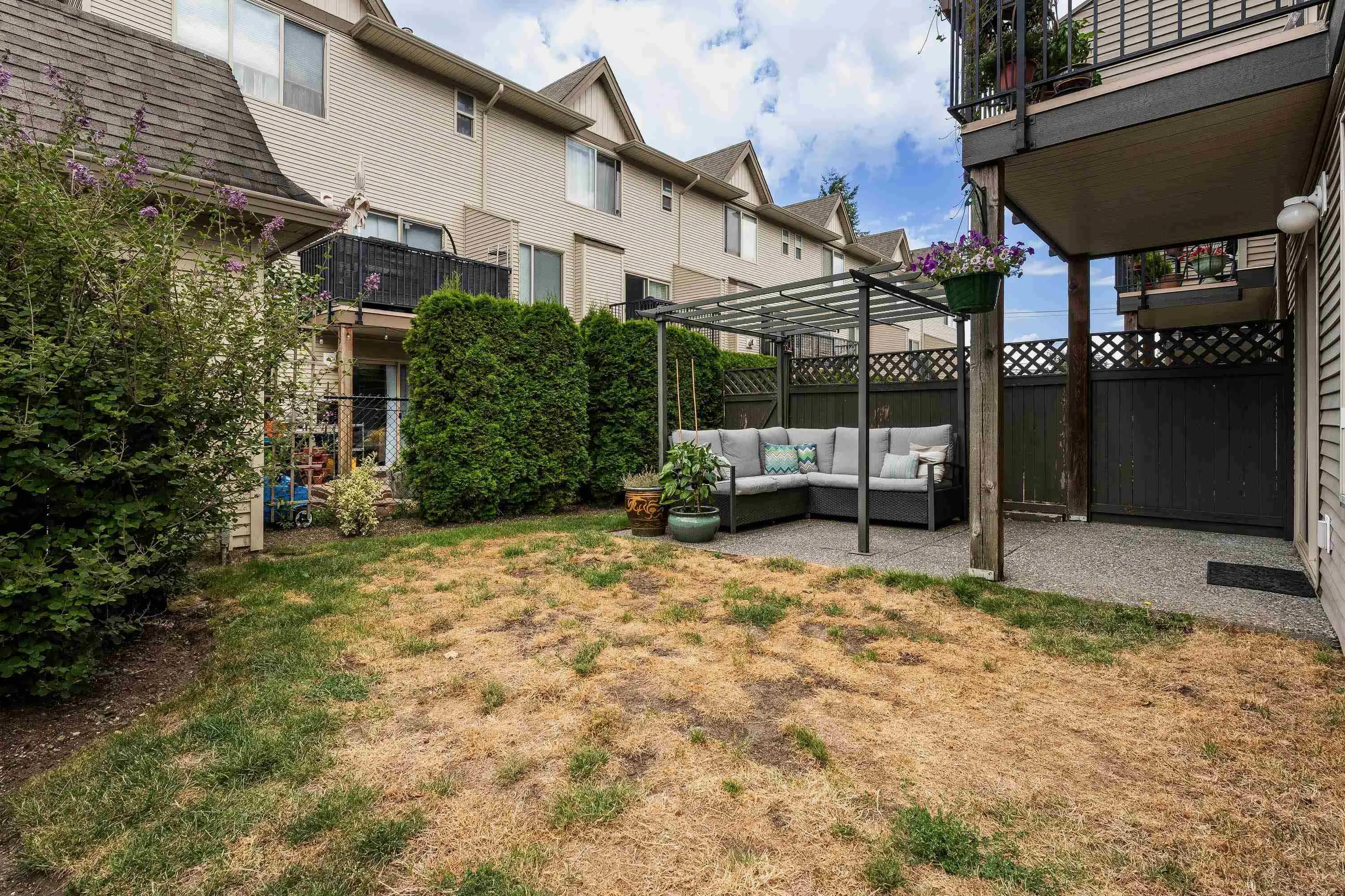 73 5556 Peach Road