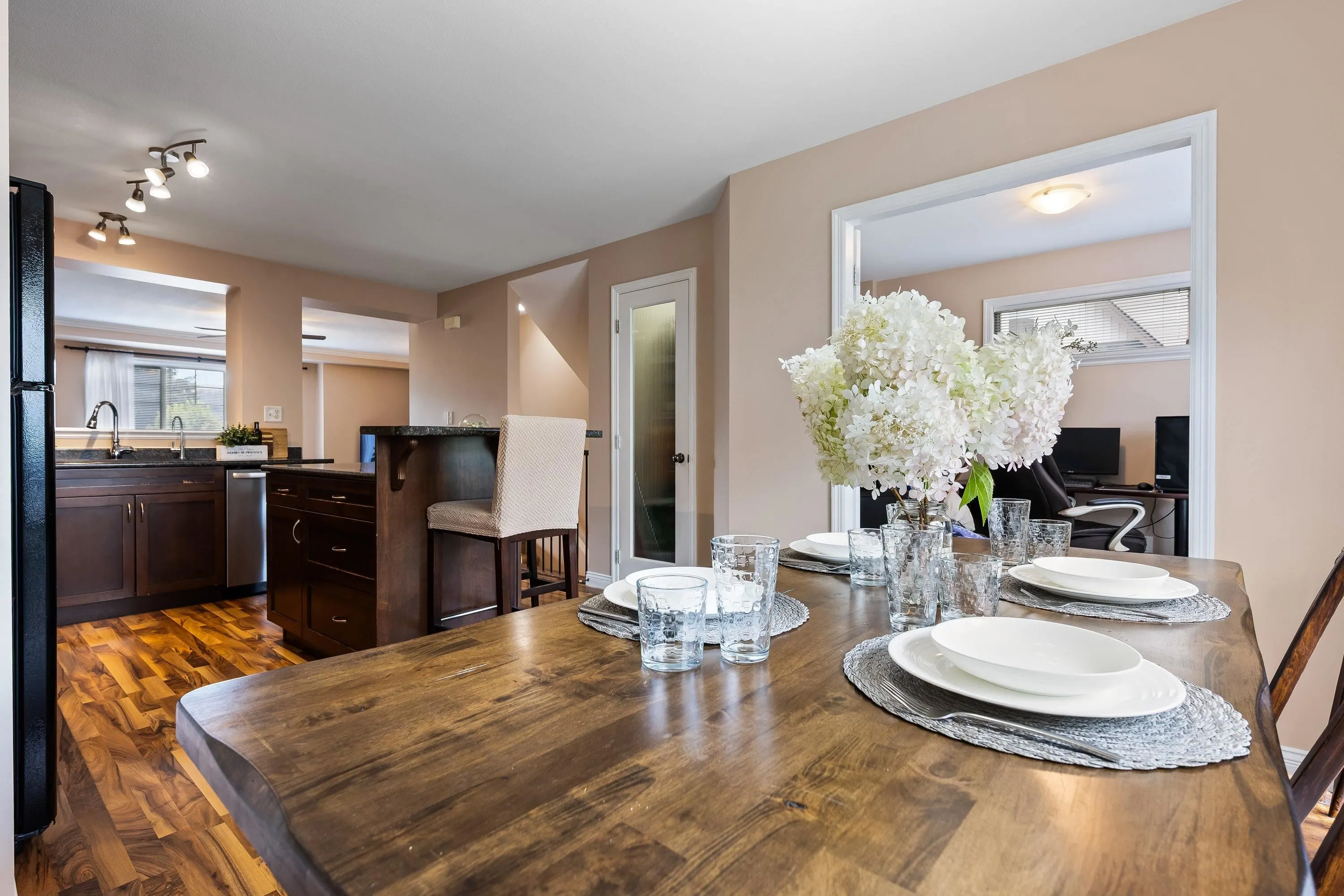 73 5556 Peach Road
