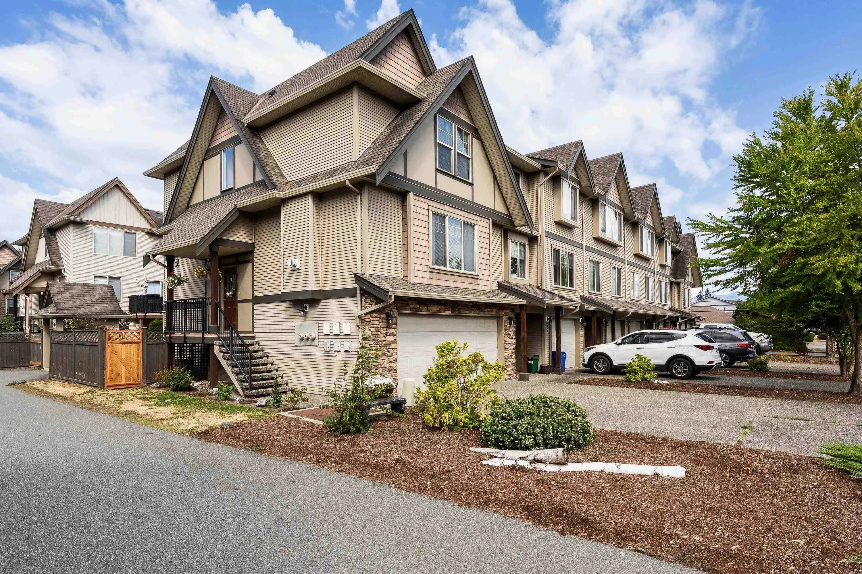73 5556 Peach Road