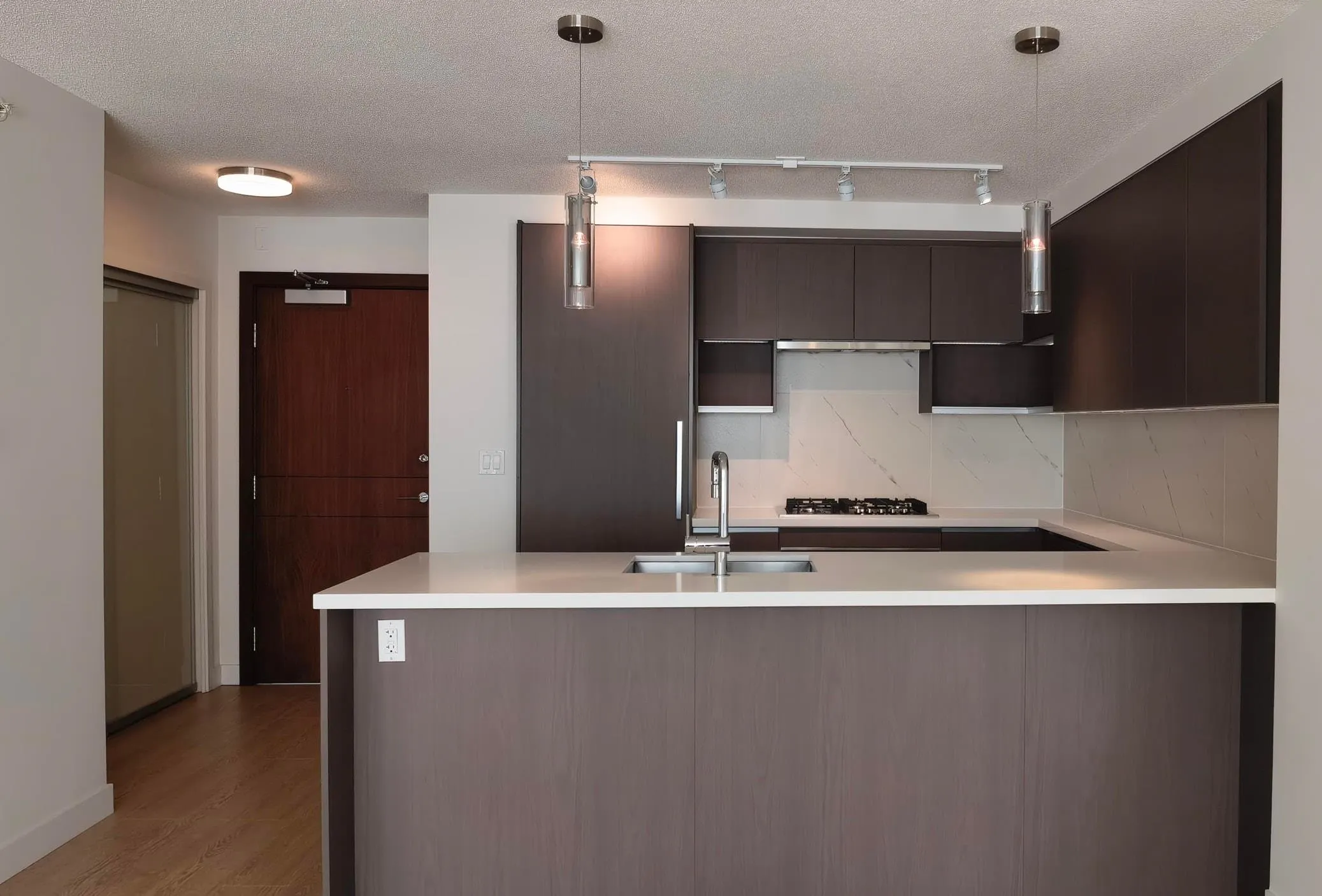 608 8833 Hazelbridge Way