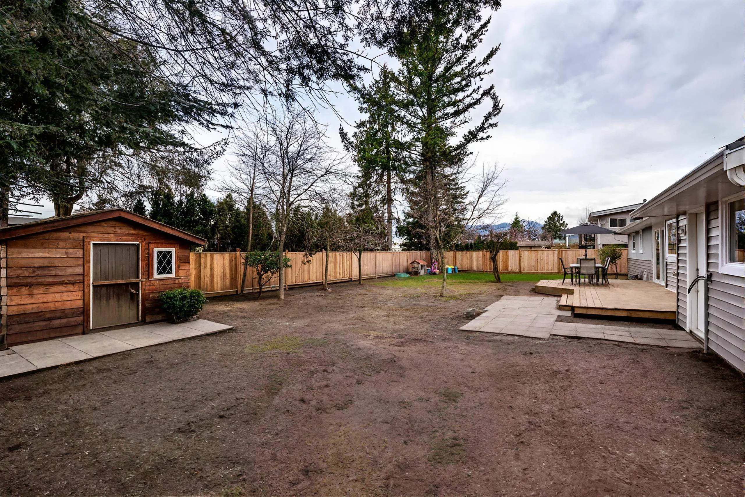 7413 Leary Crescent