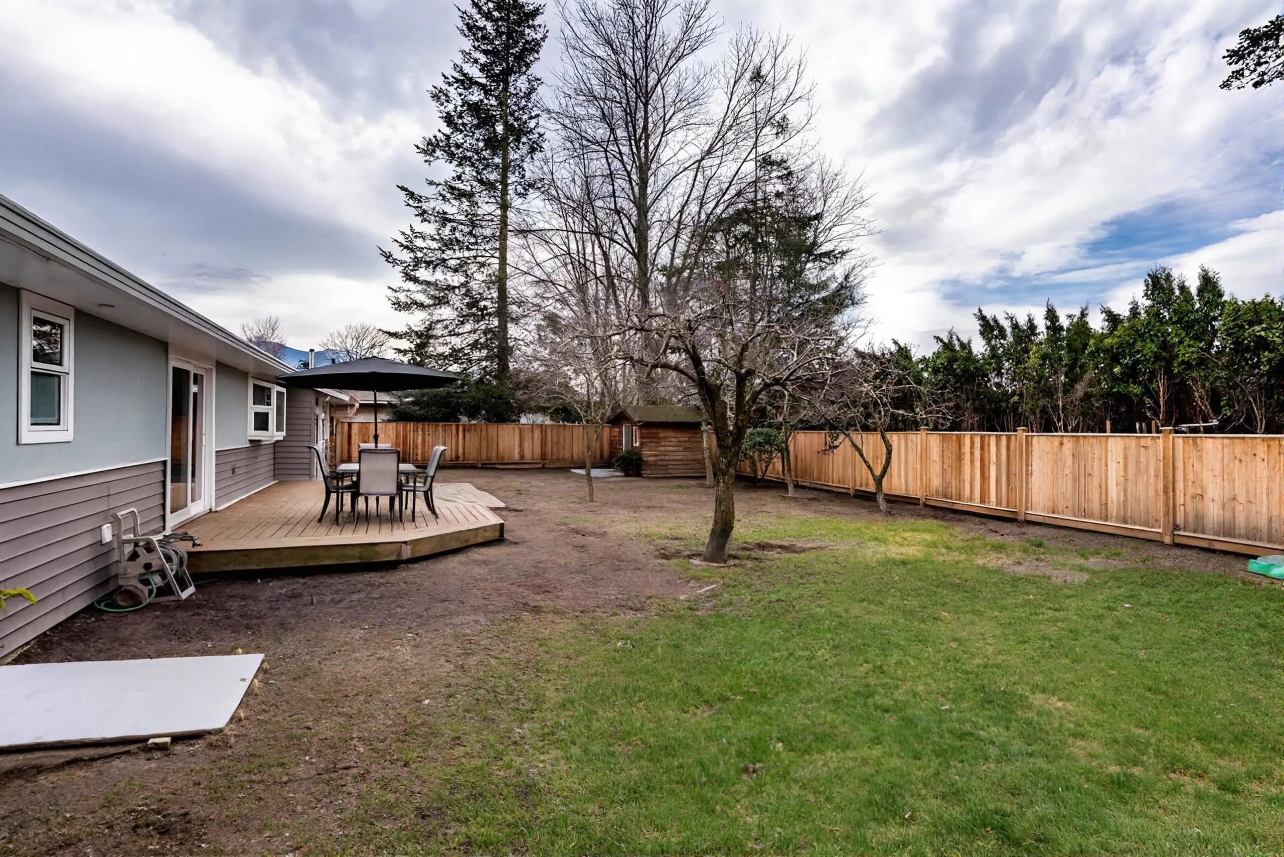 7413 Leary Crescent