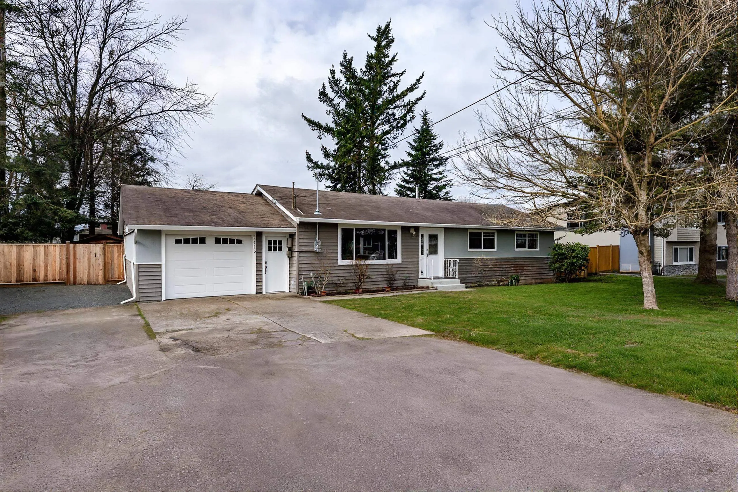 7413 Leary Crescent