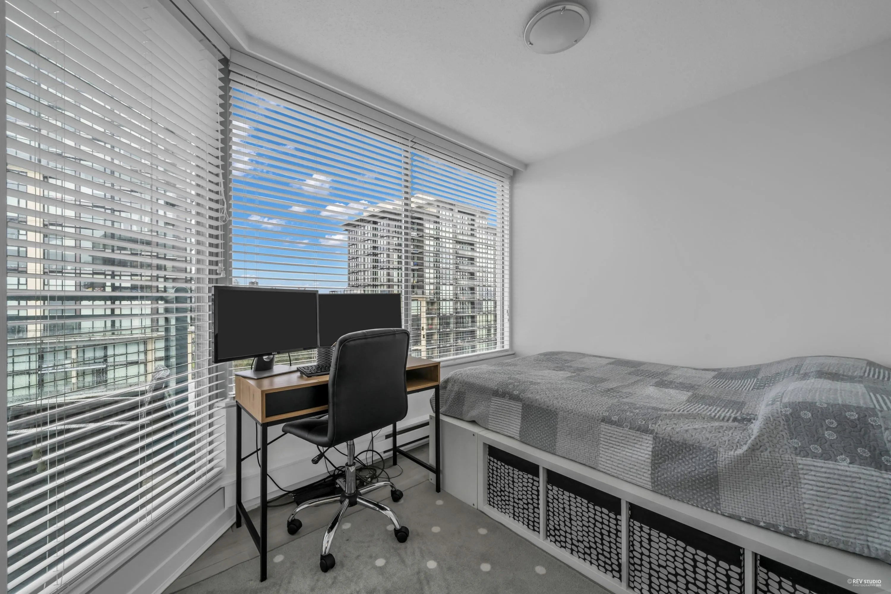 1601 13383 108 Avenue