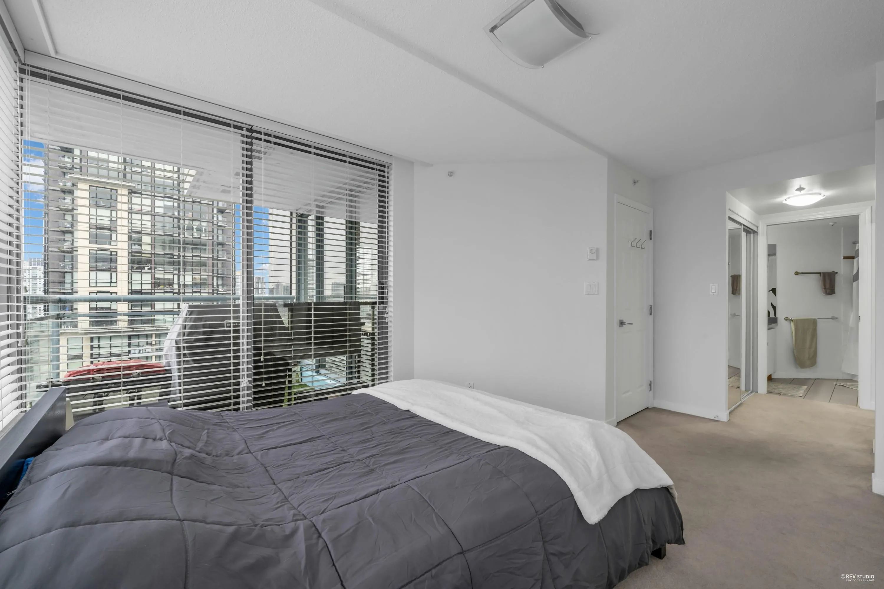 1601 13383 108 Avenue