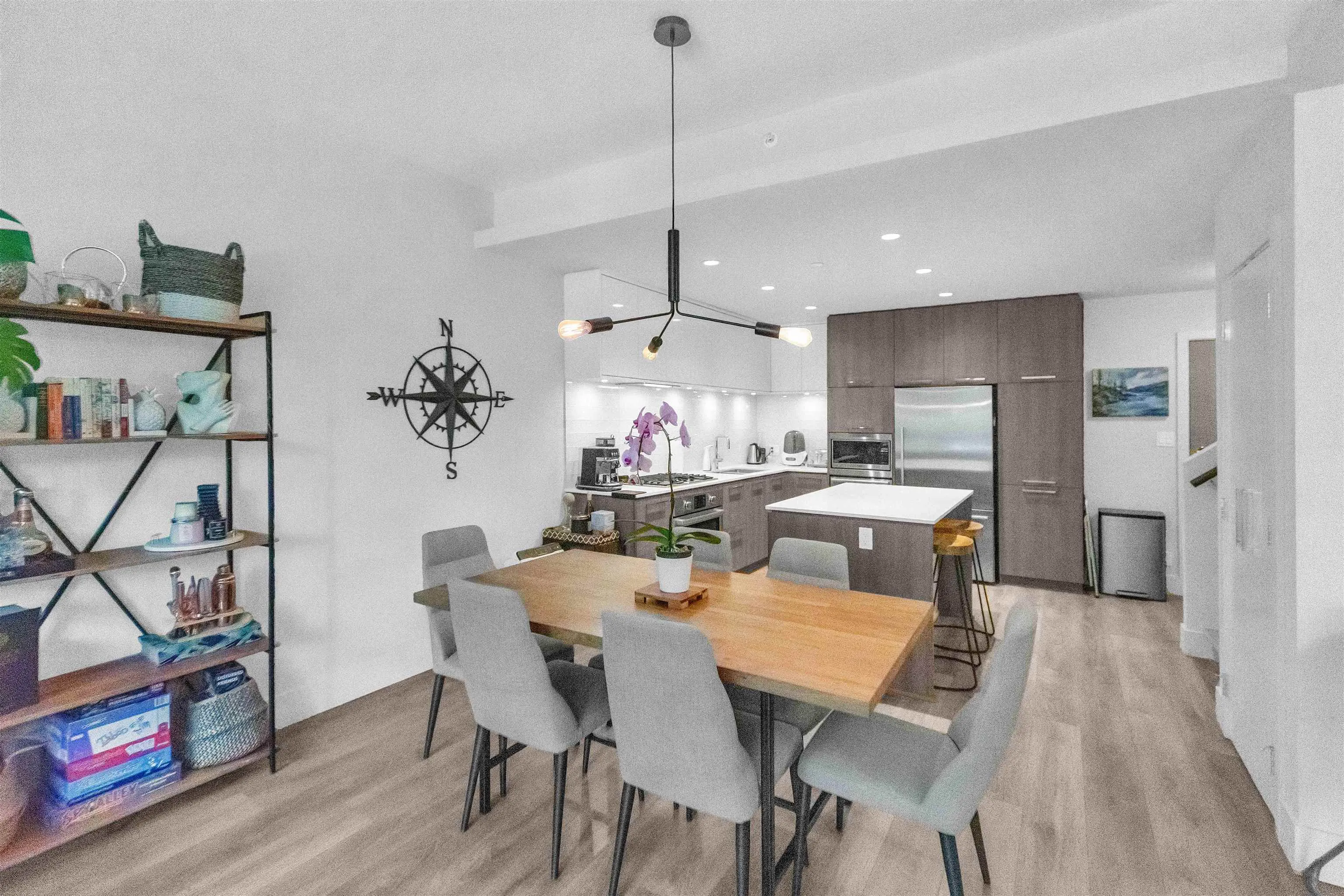 104 680 Seylynn Crescent