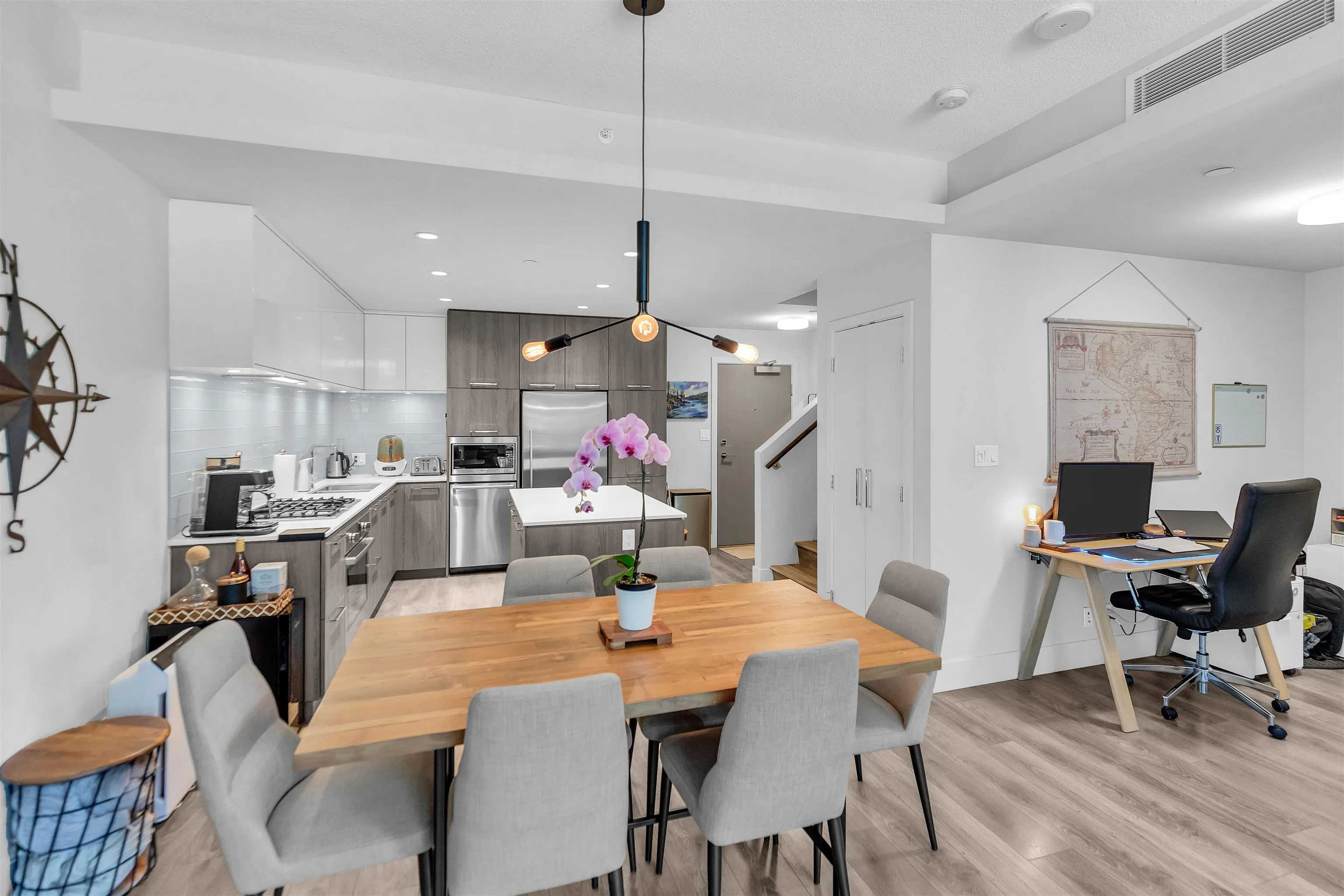 104 680 Seylynn Crescent