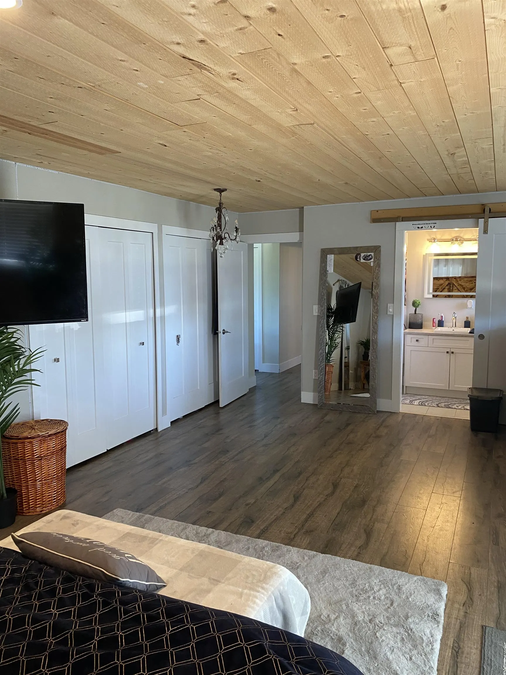 8875 Prest Road Road