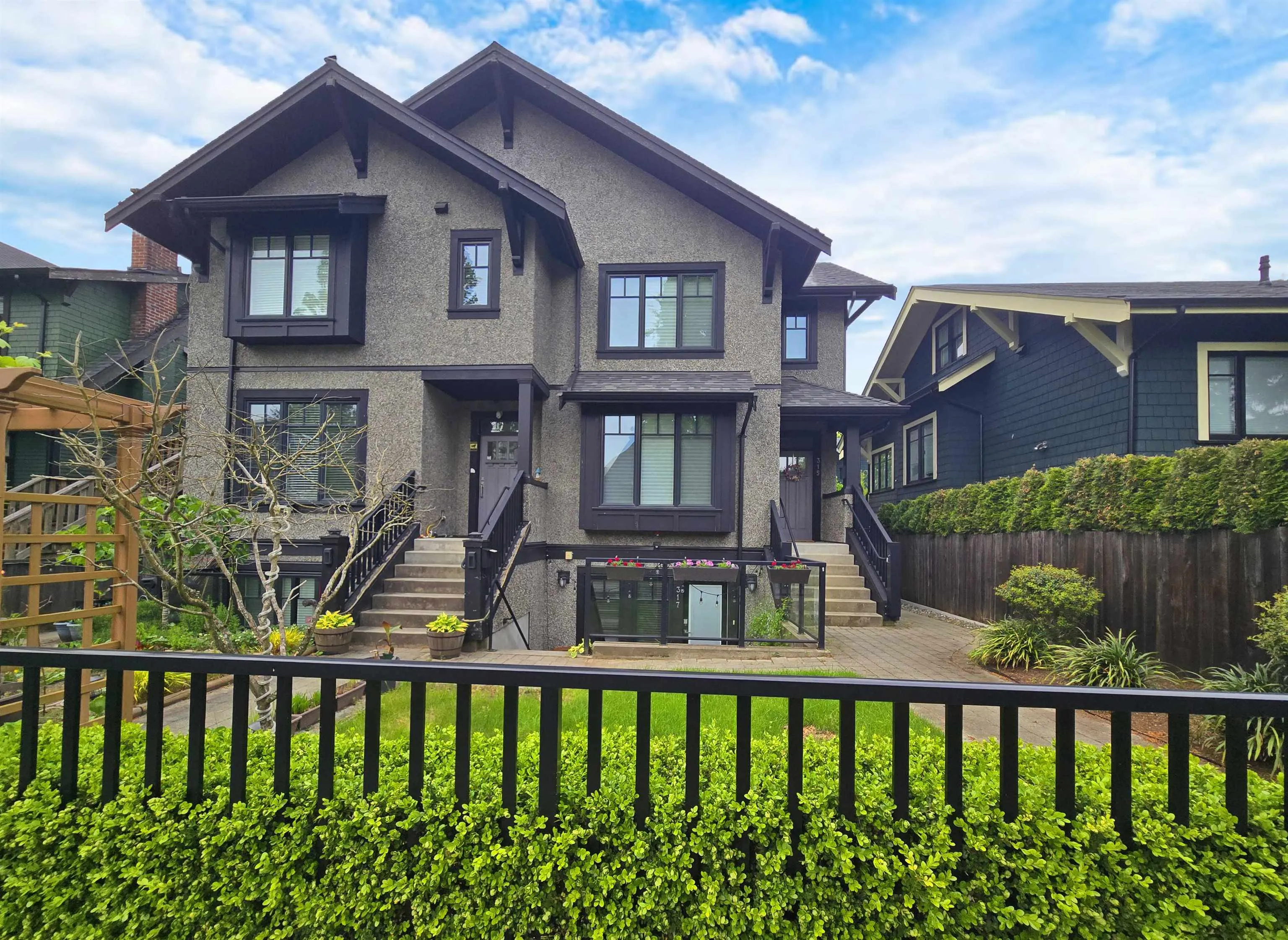 317 W 16th Avenue