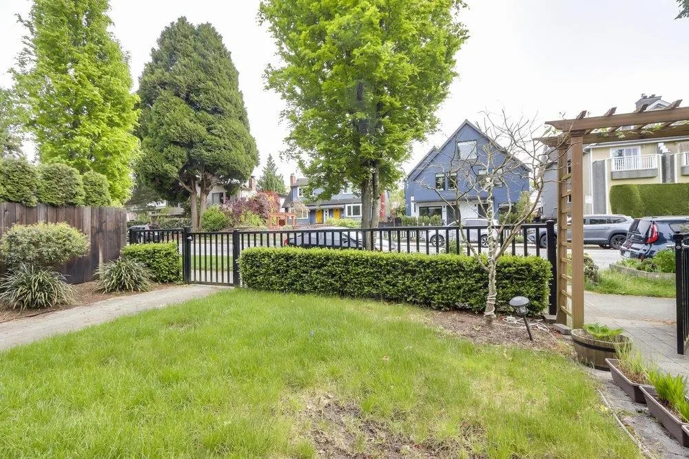 317 W 16th Avenue