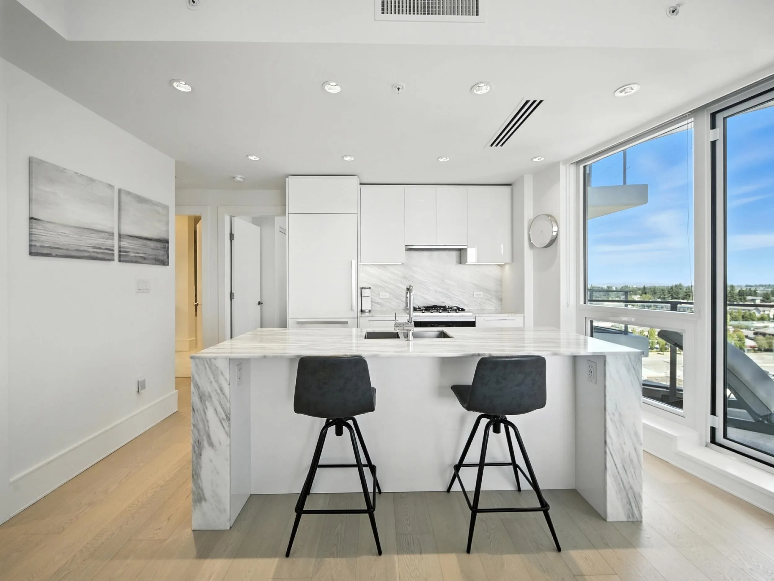 1604 1500 Martin Street