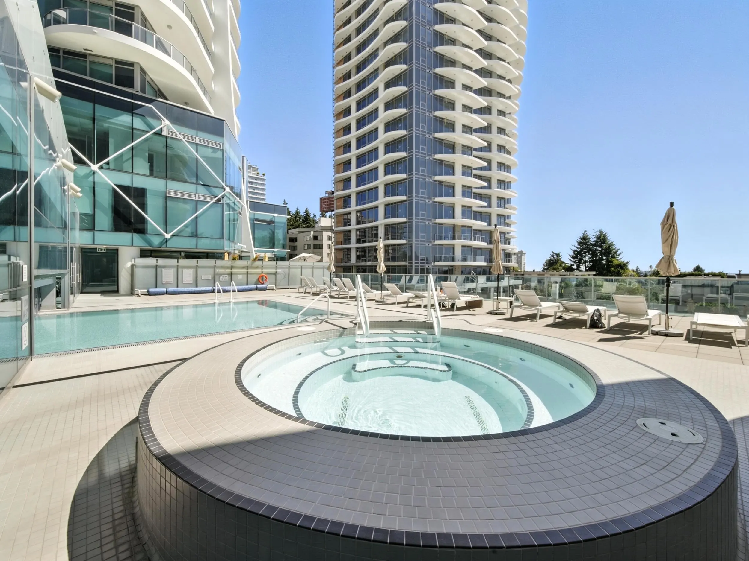 1604 1500 Martin Street