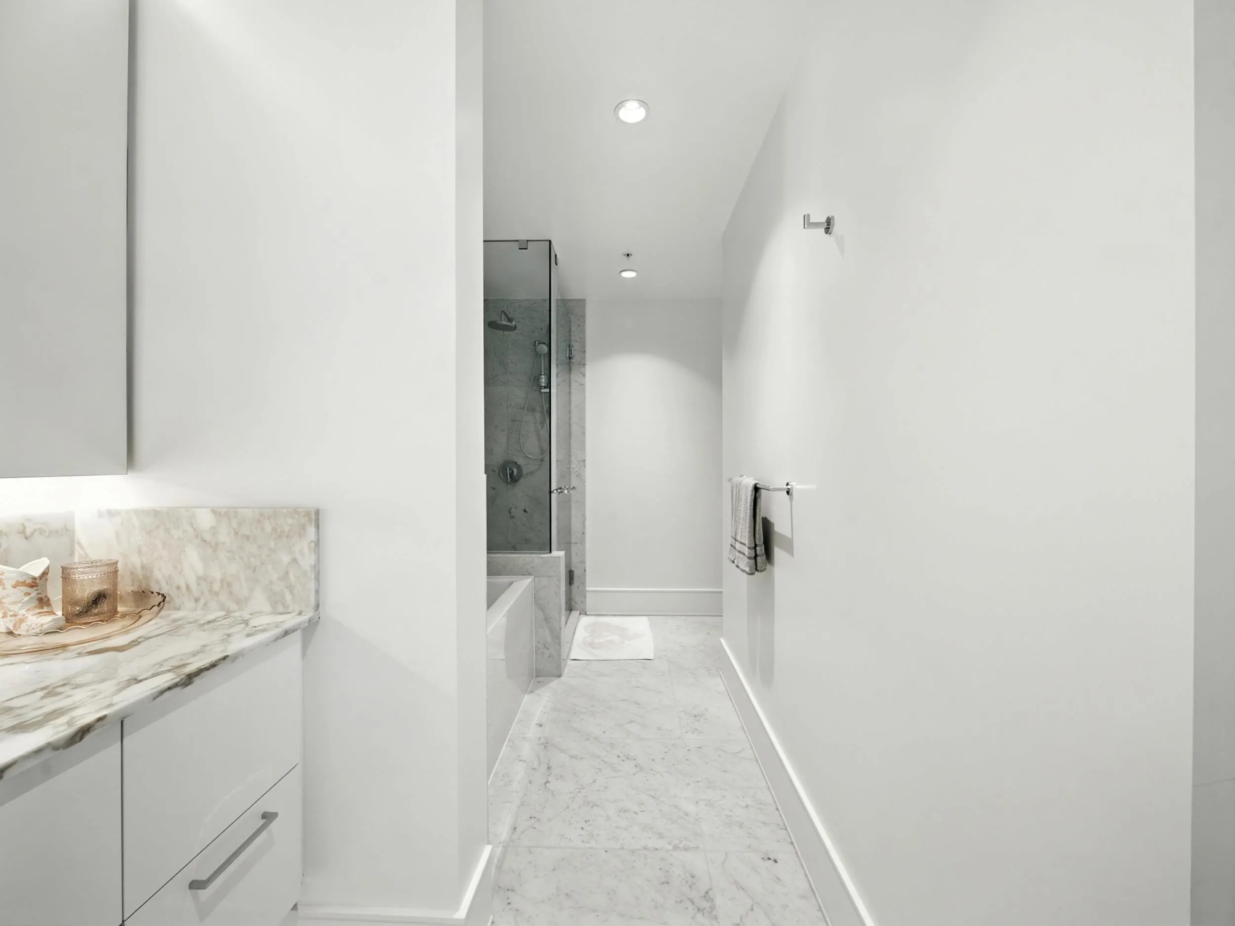 1604 1500 Martin Street
