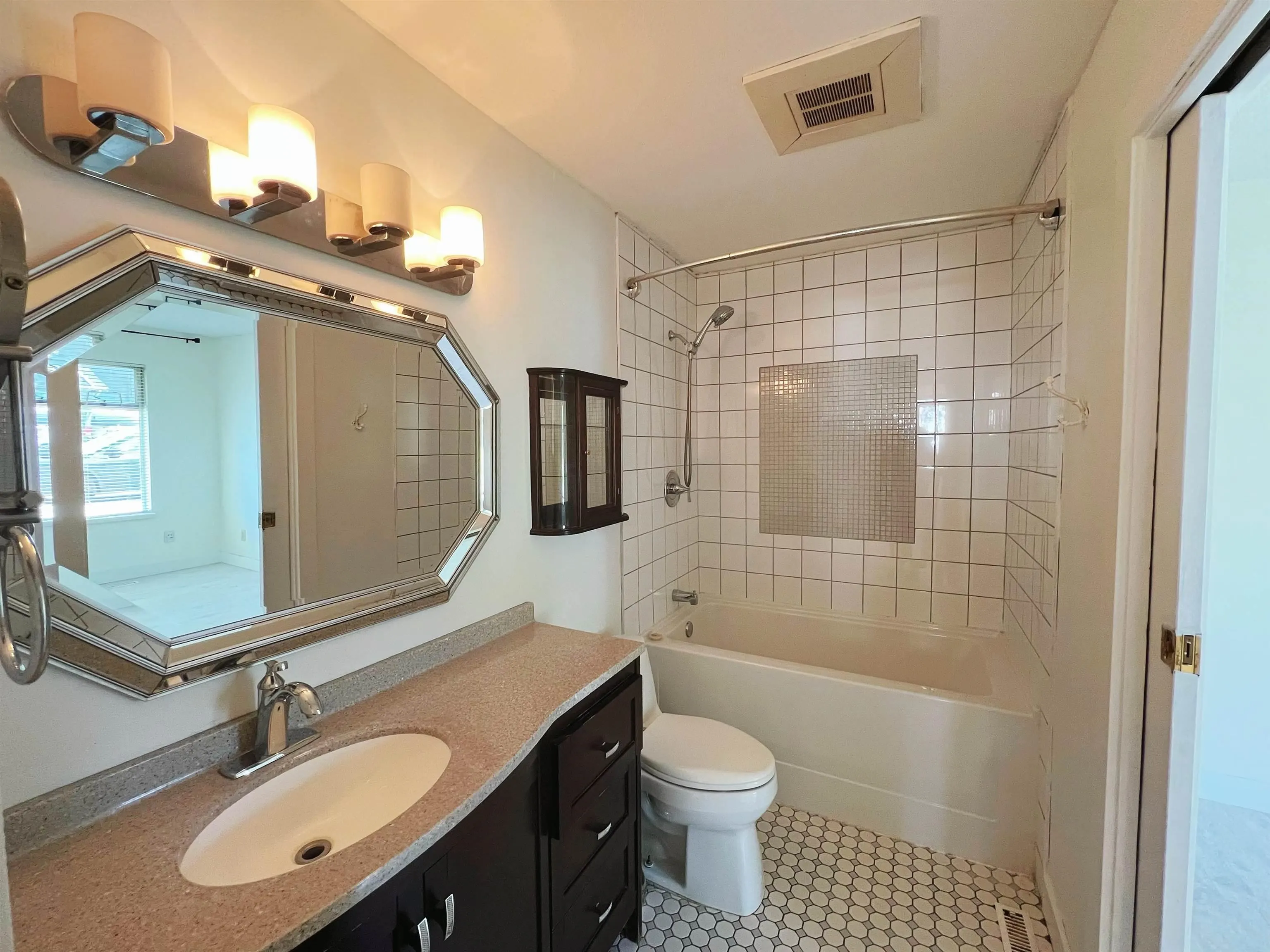 22641 Kendrick Loop