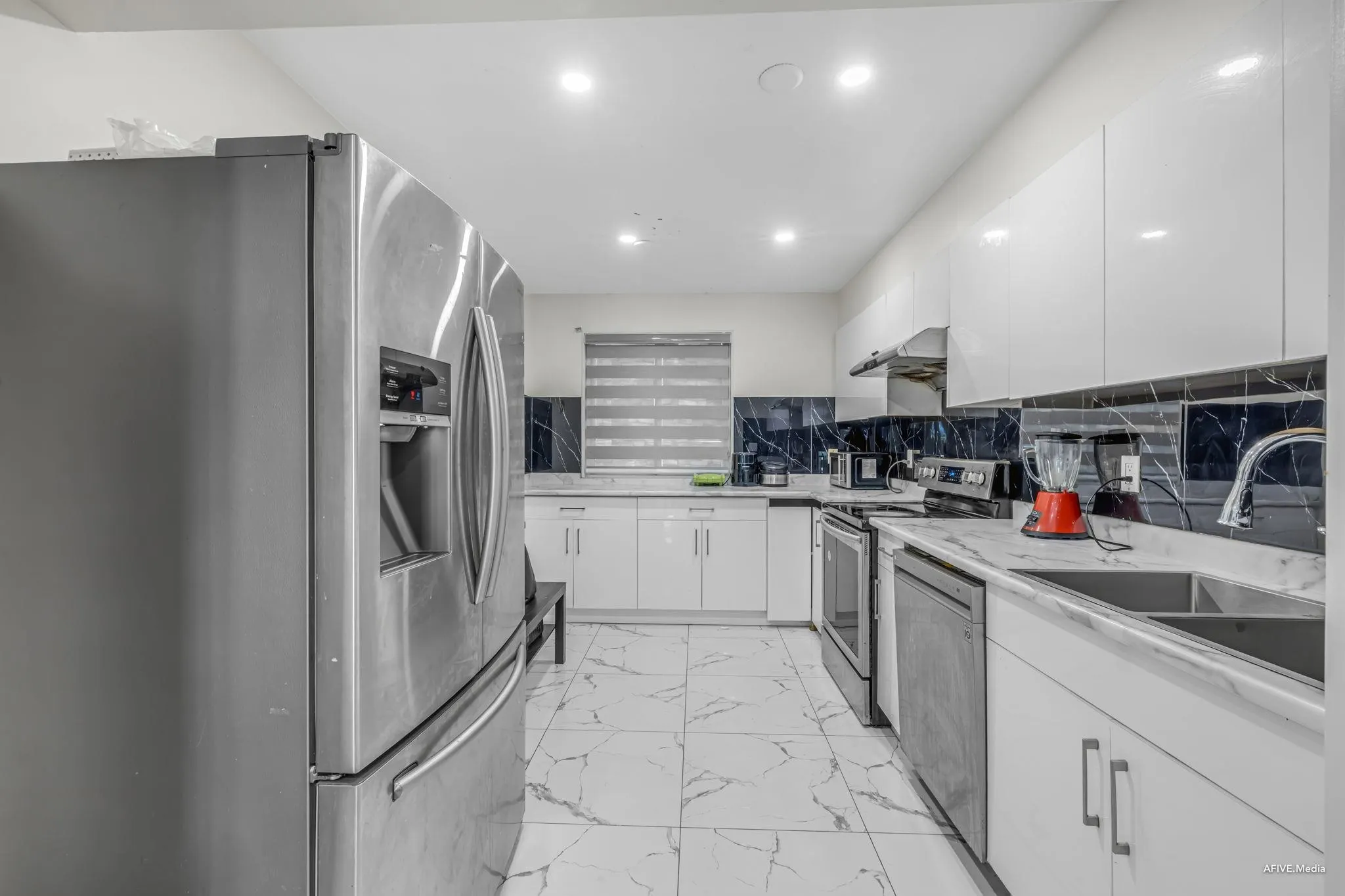 56 9955 140 Street