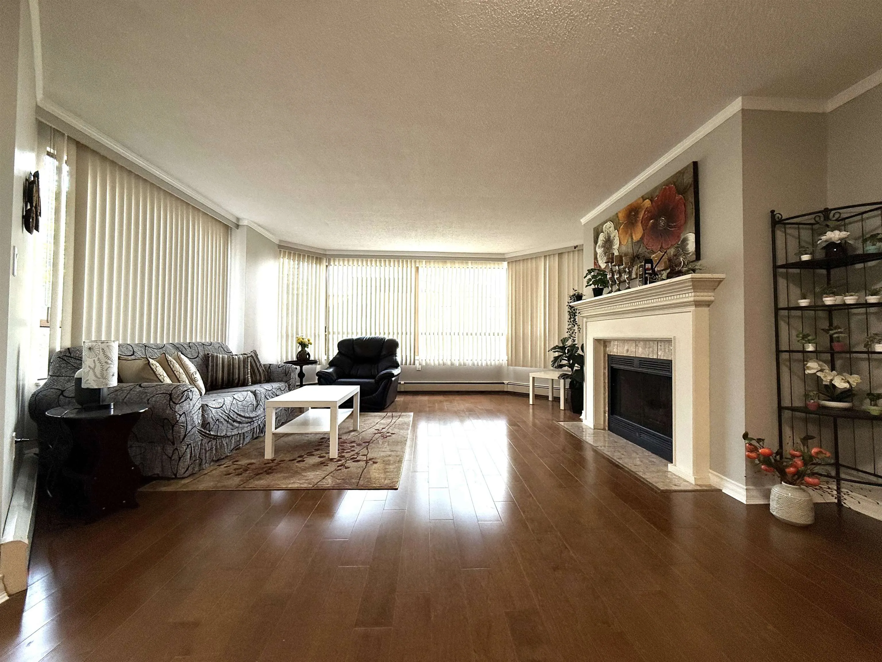 505 15111 Russell Ave