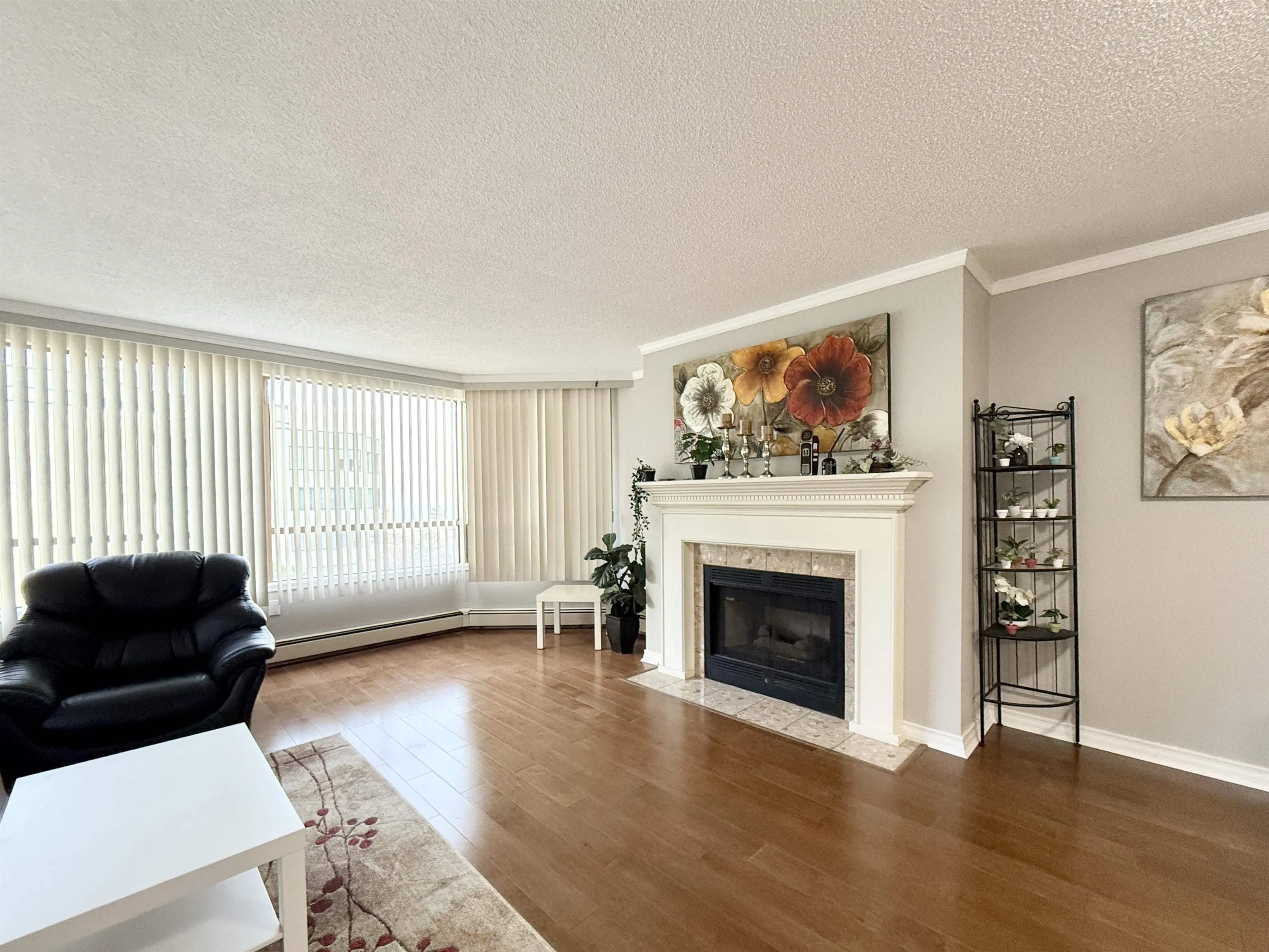 505 15111 Russell Ave