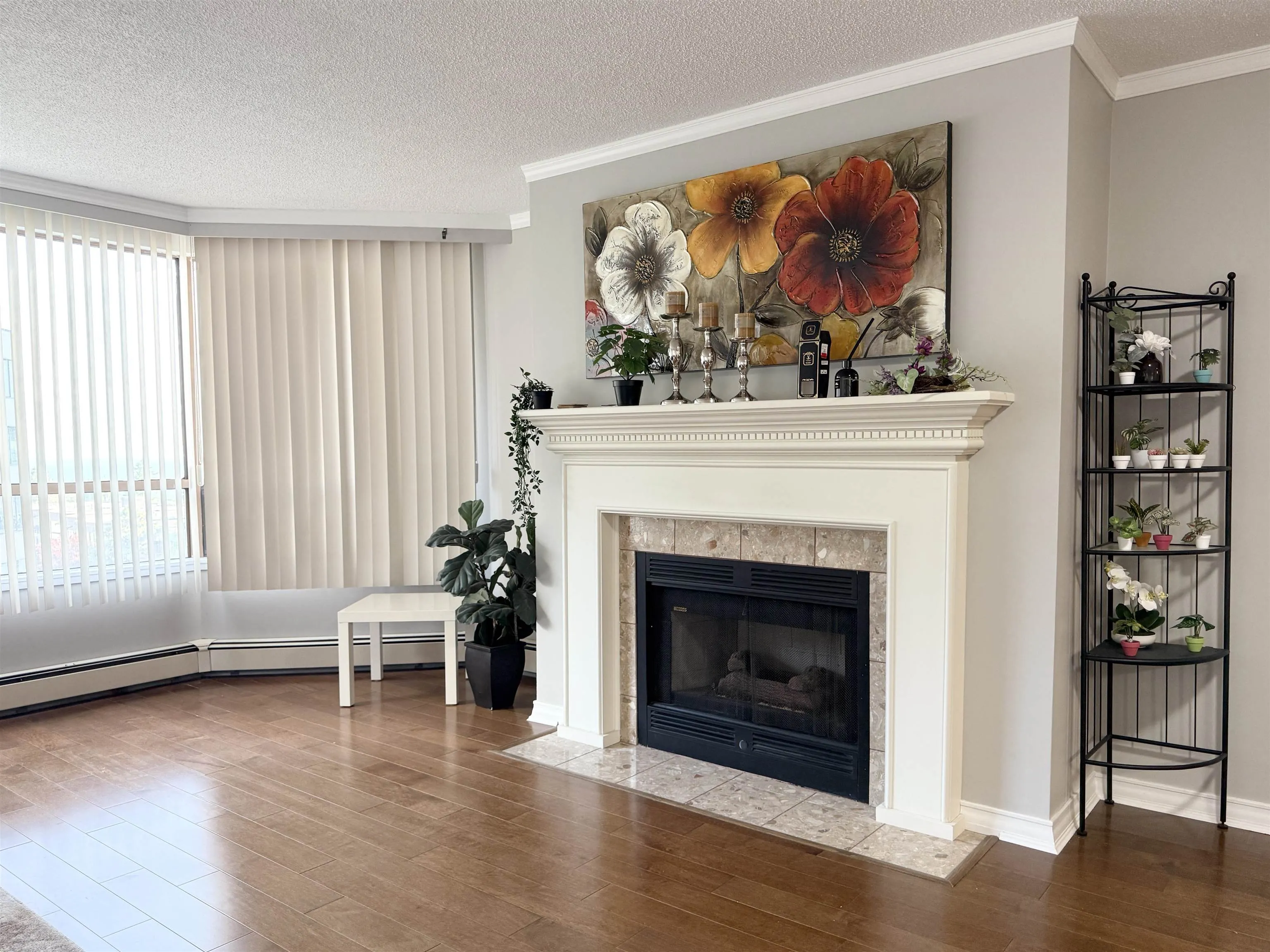505 15111 Russell Ave