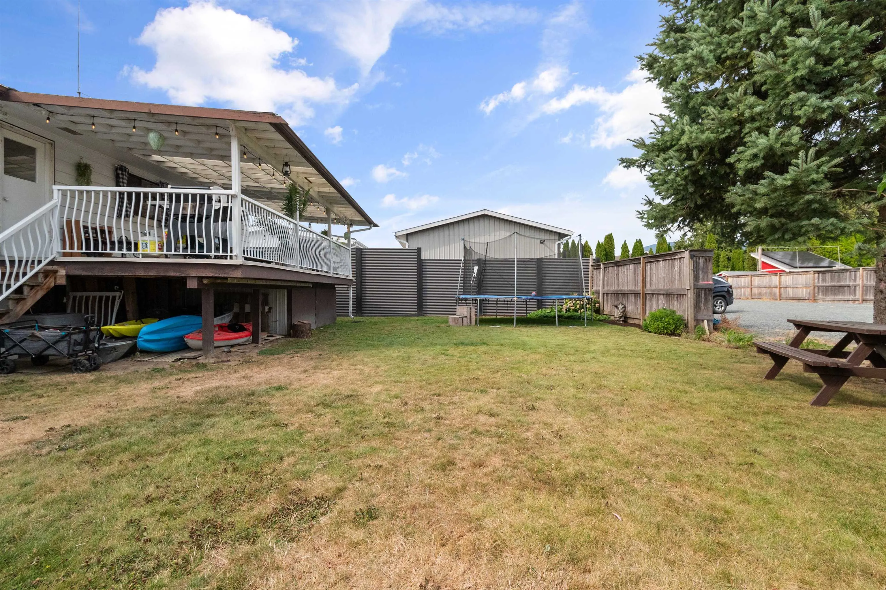 10098 Bonavista Street