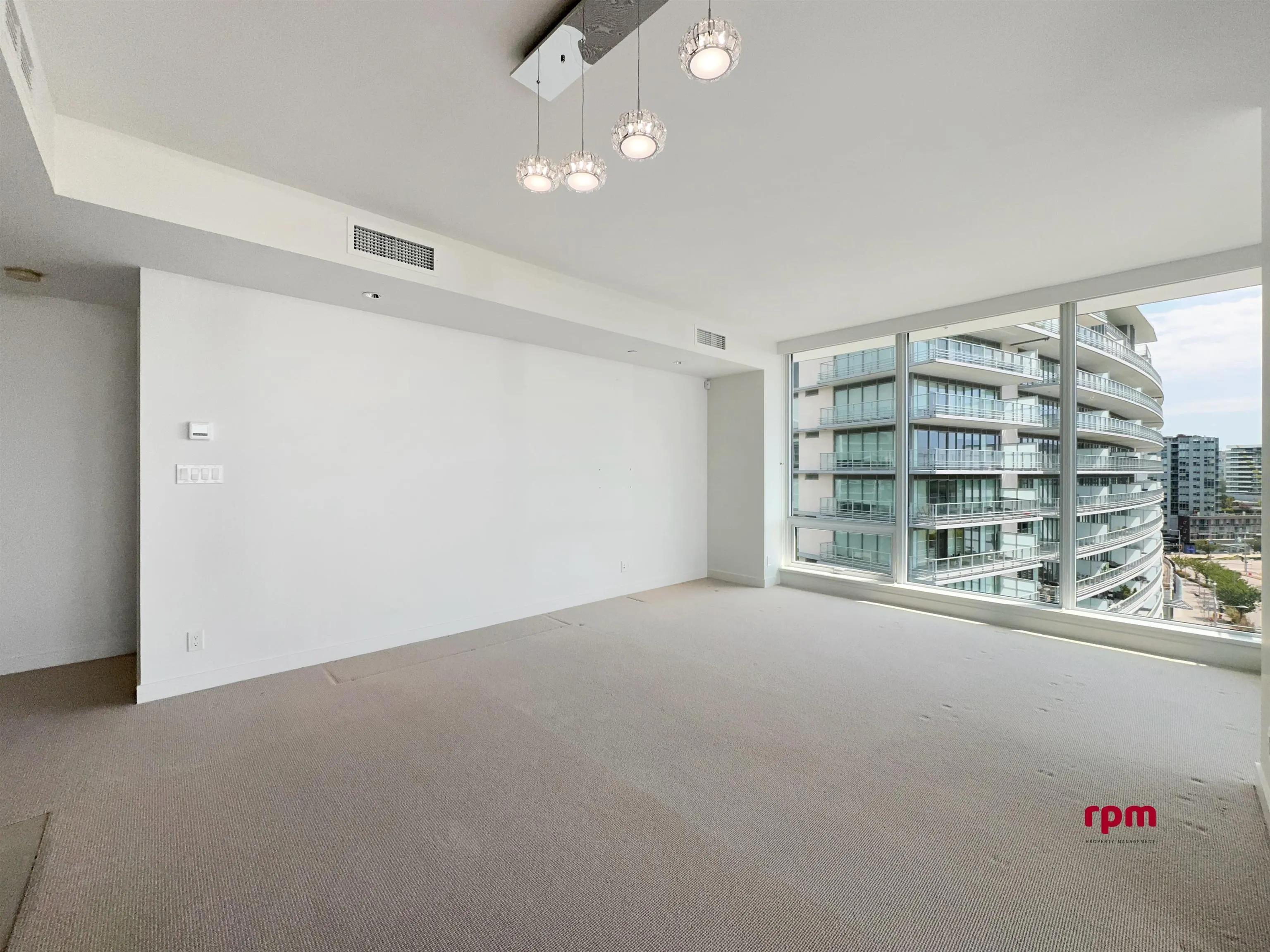 9xx 6611 Pearson Way