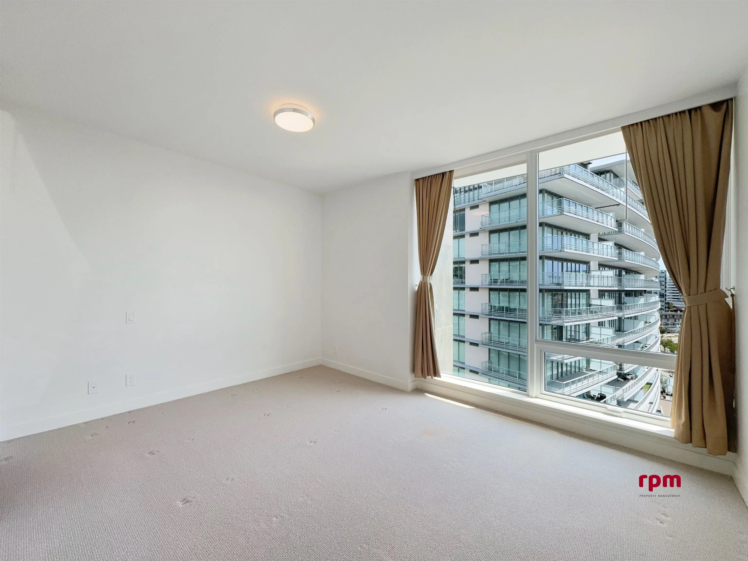 9xx 6611 Pearson Way