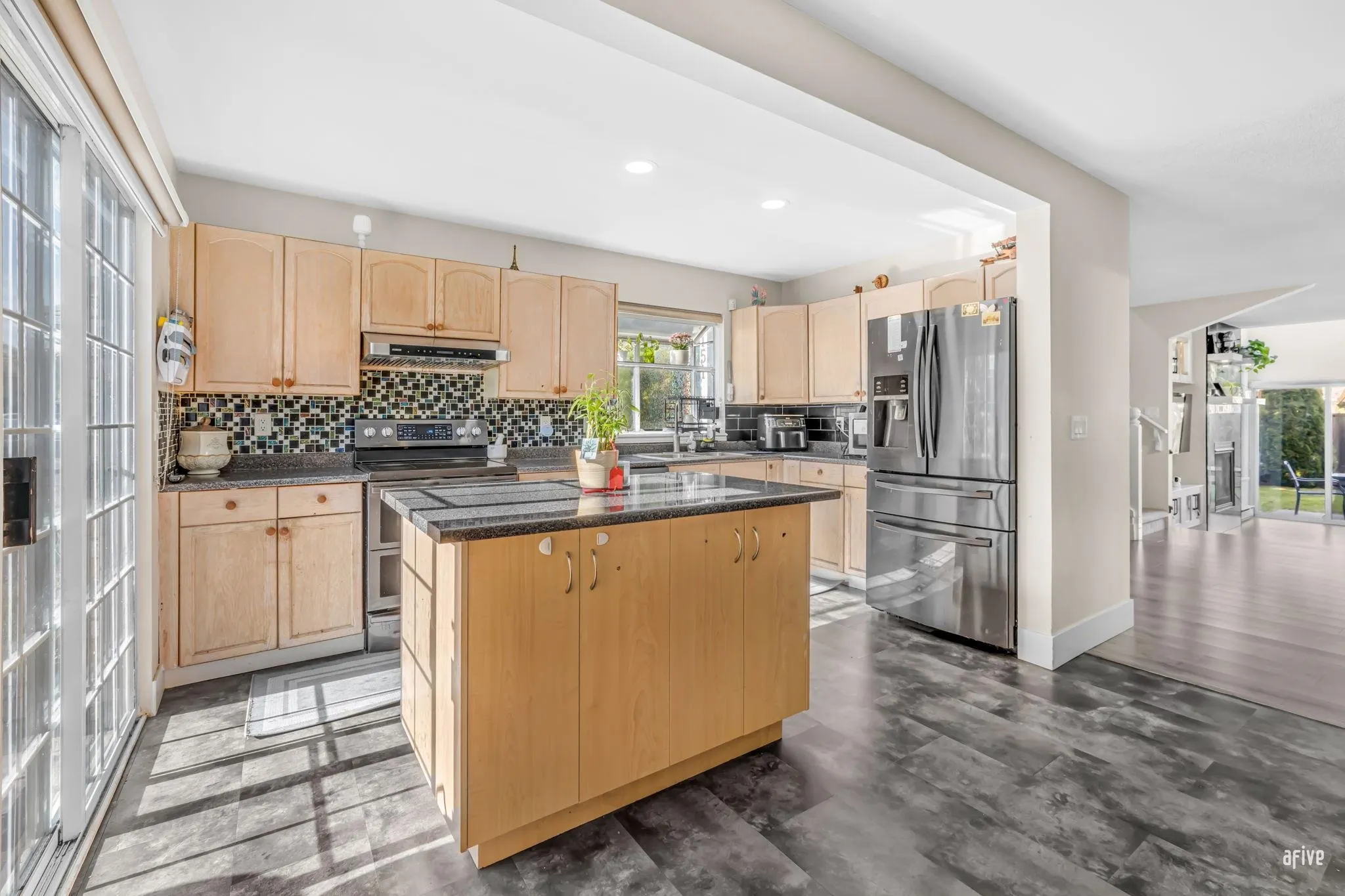 151 12233 92 Avenue