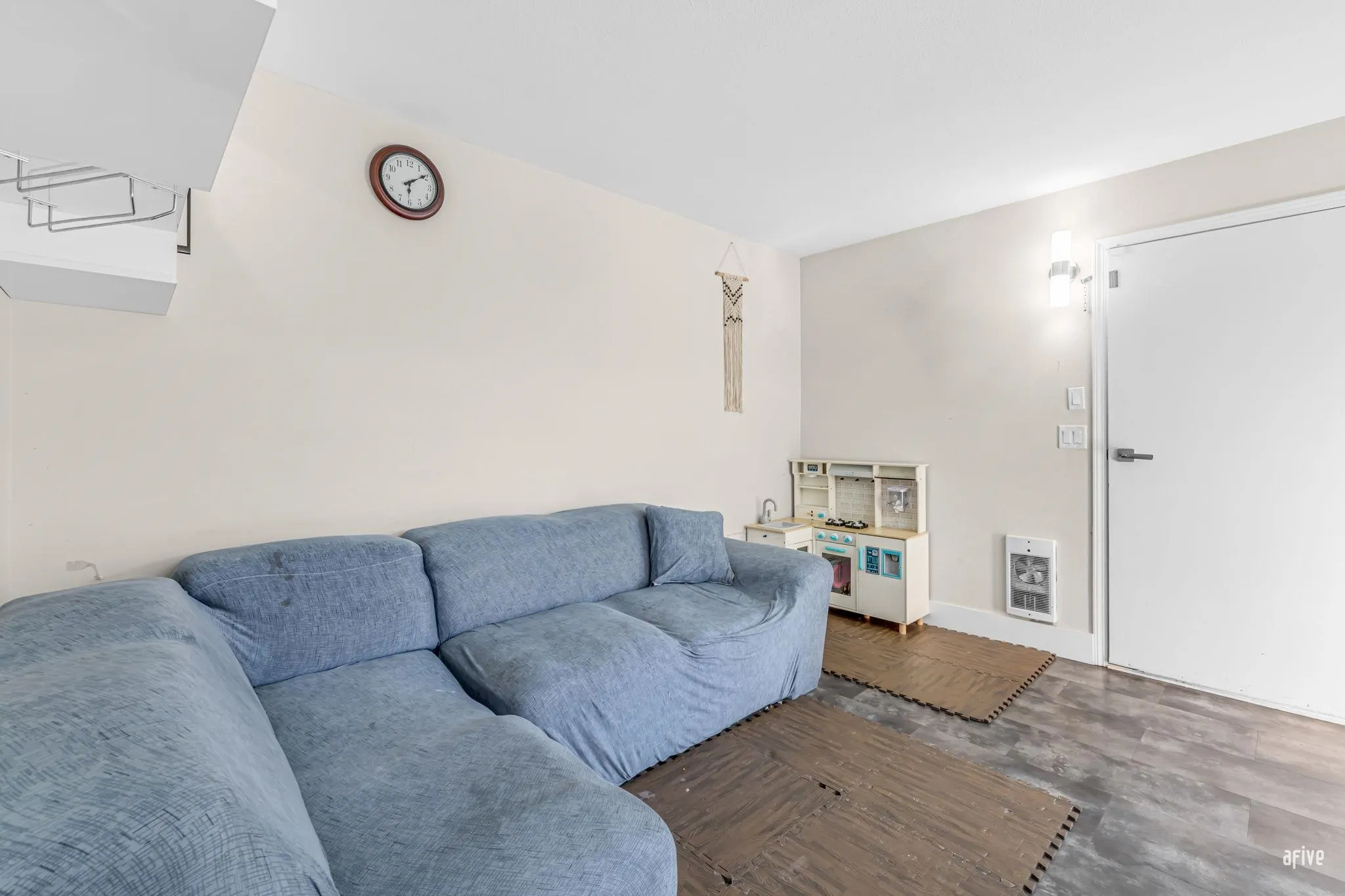 151 12233 92 Avenue