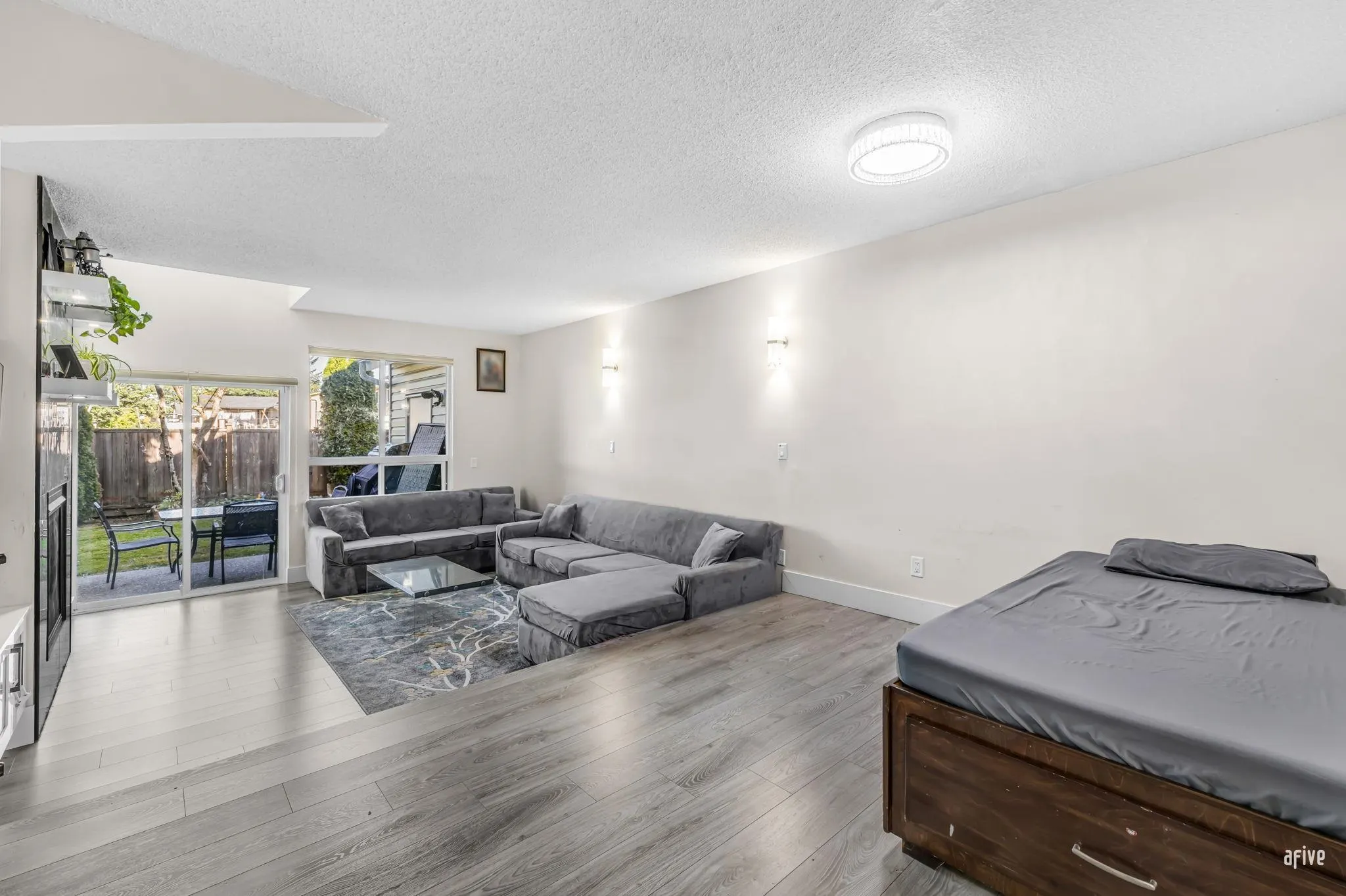 151 12233 92 Avenue