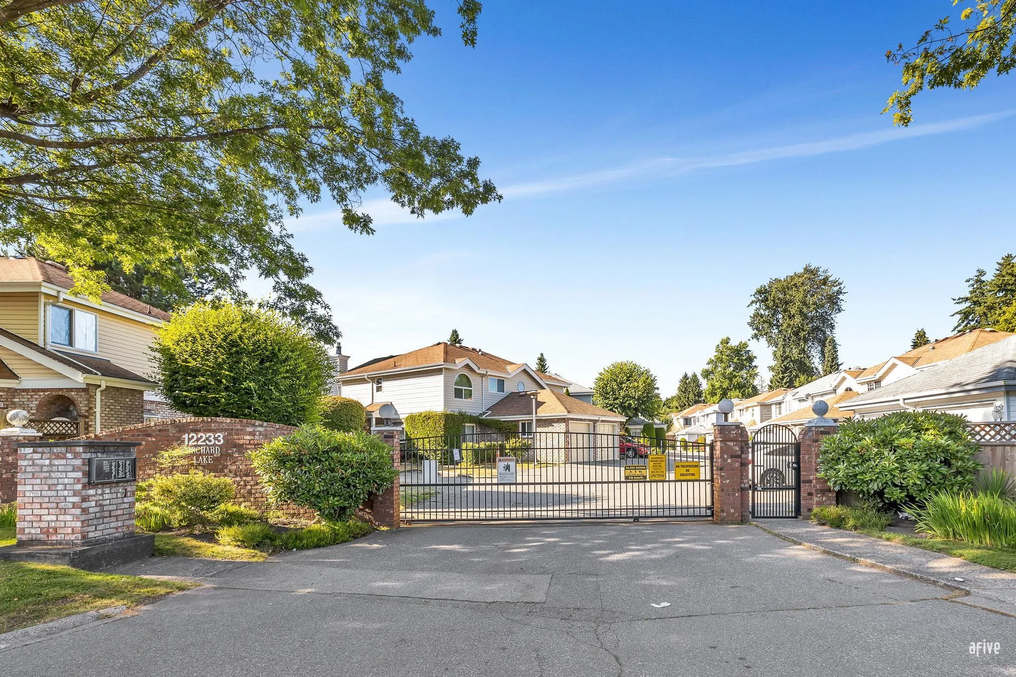 151 12233 92 Avenue