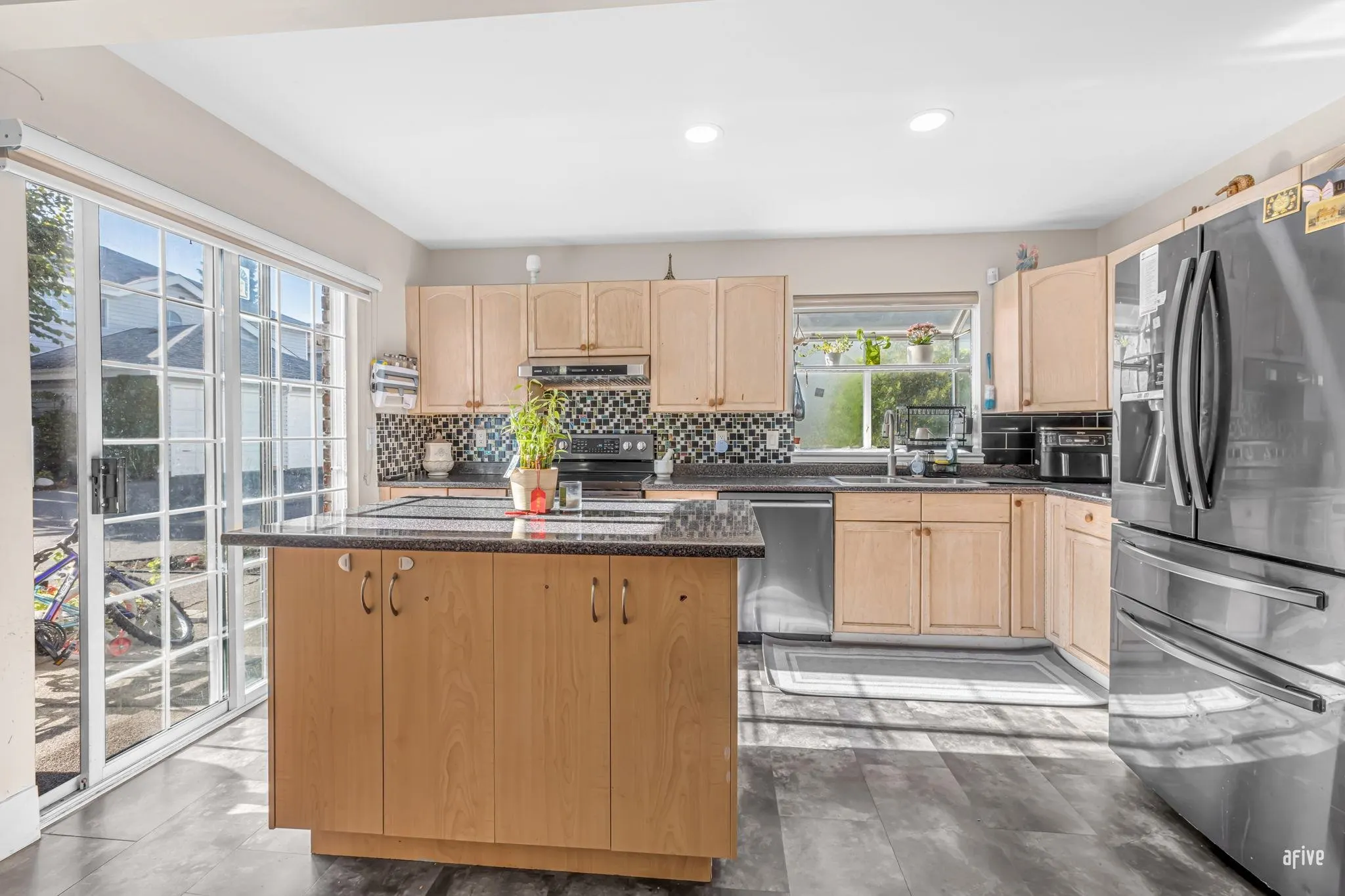 151 12233 92 Avenue