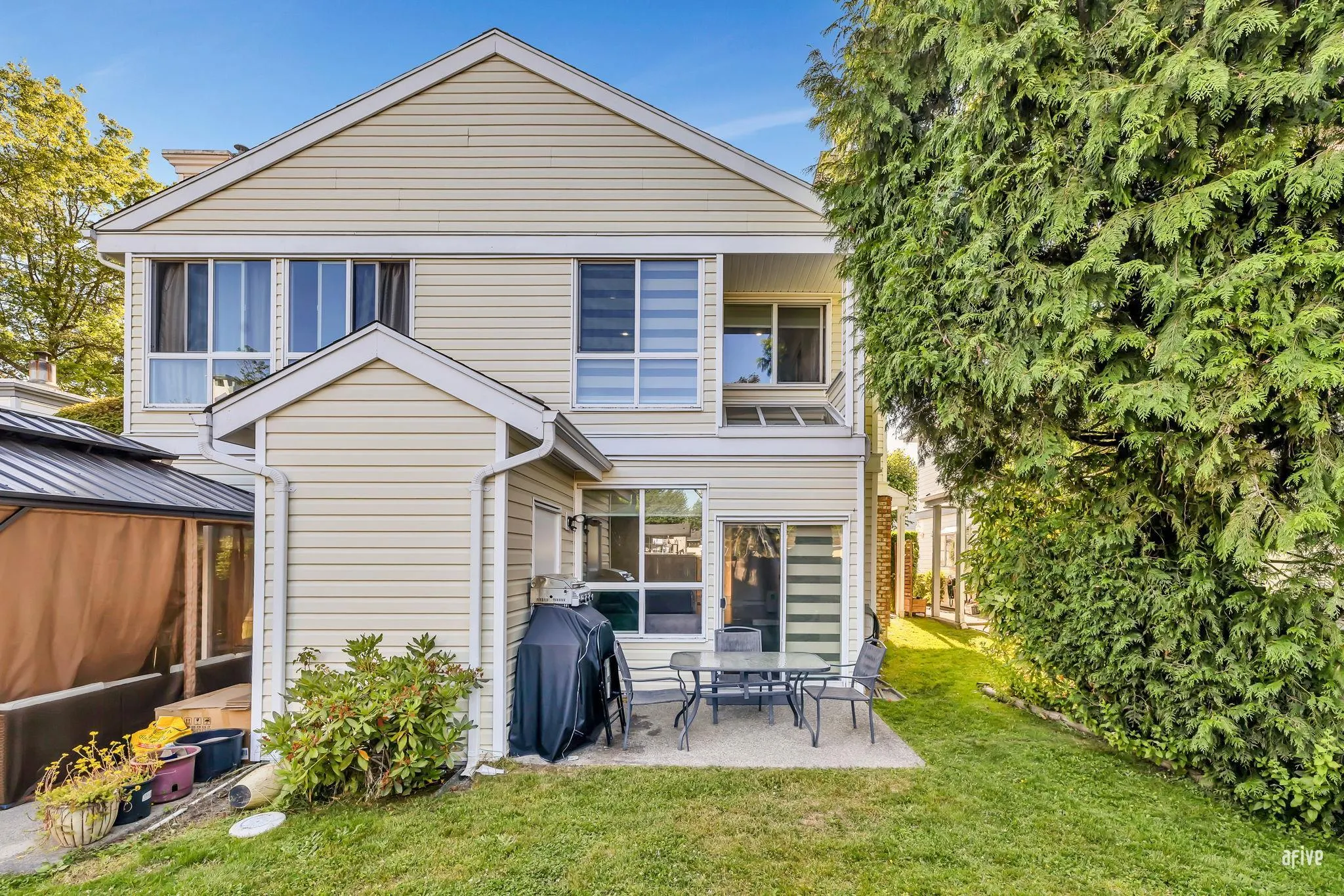151 12233 92 Avenue