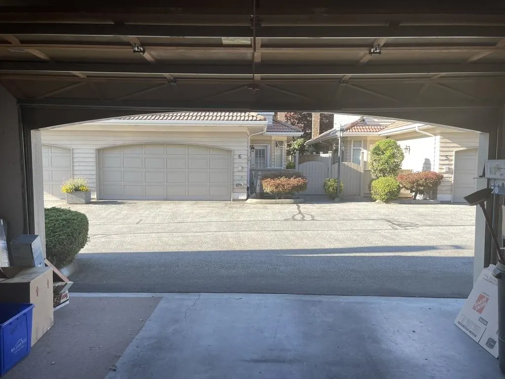 8 6031 Francis Road