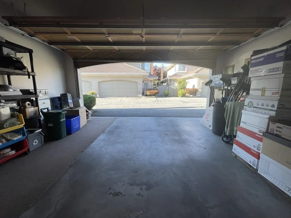 8 6031 Francis Road