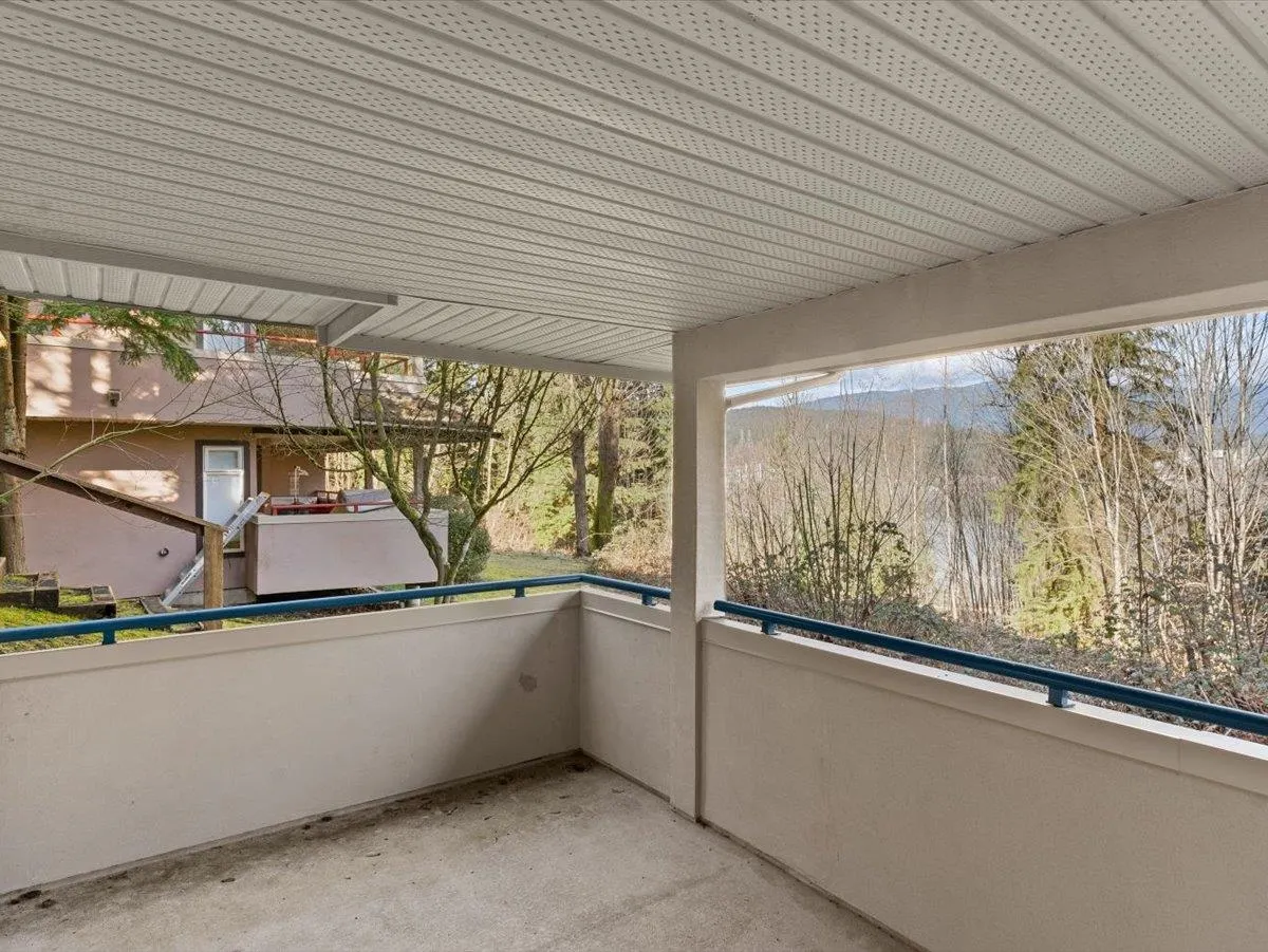 62 Shoreline Circle