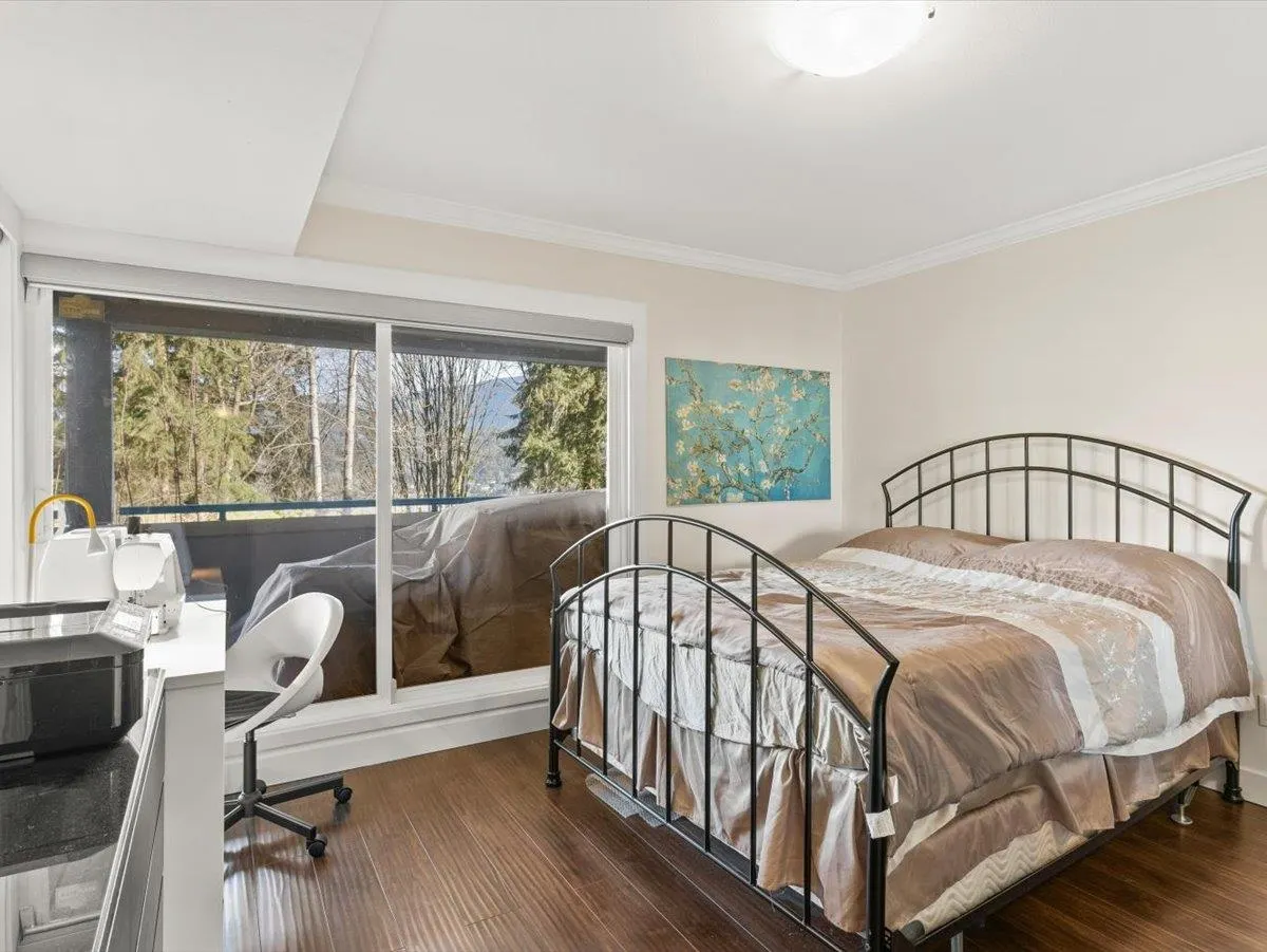 62 Shoreline Circle