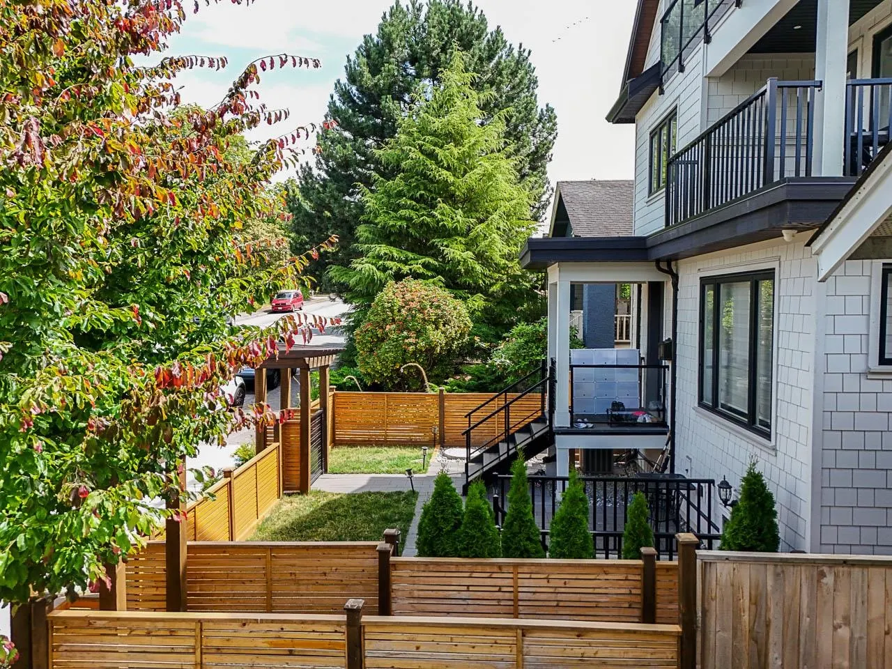 2554 Dundas Street