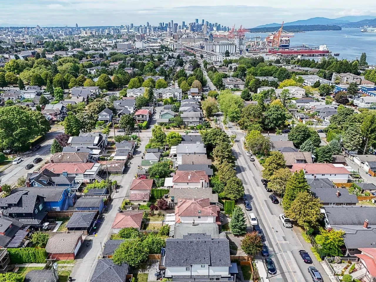 2554 Dundas Street
