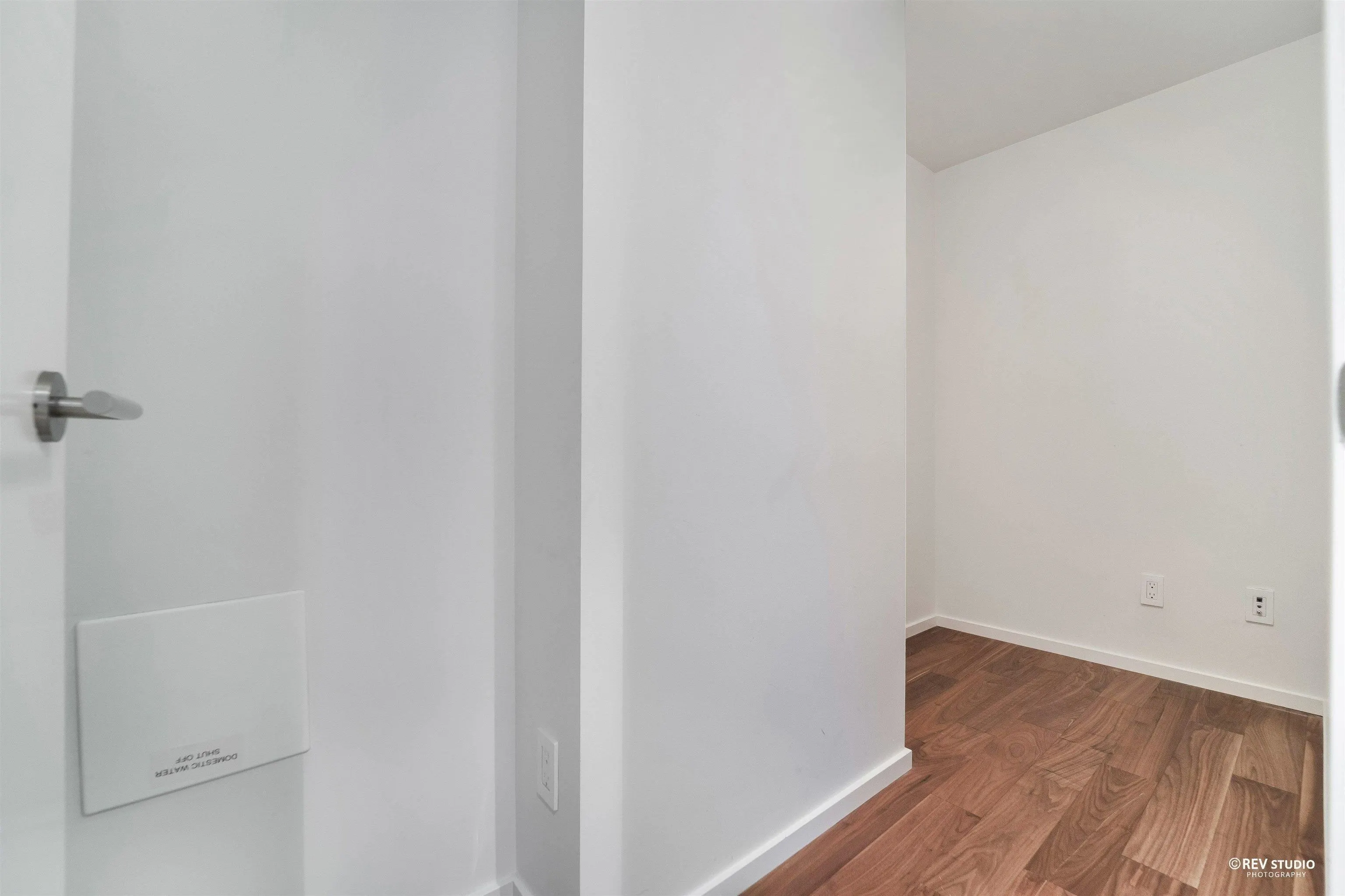 1108 8555 Granville Street