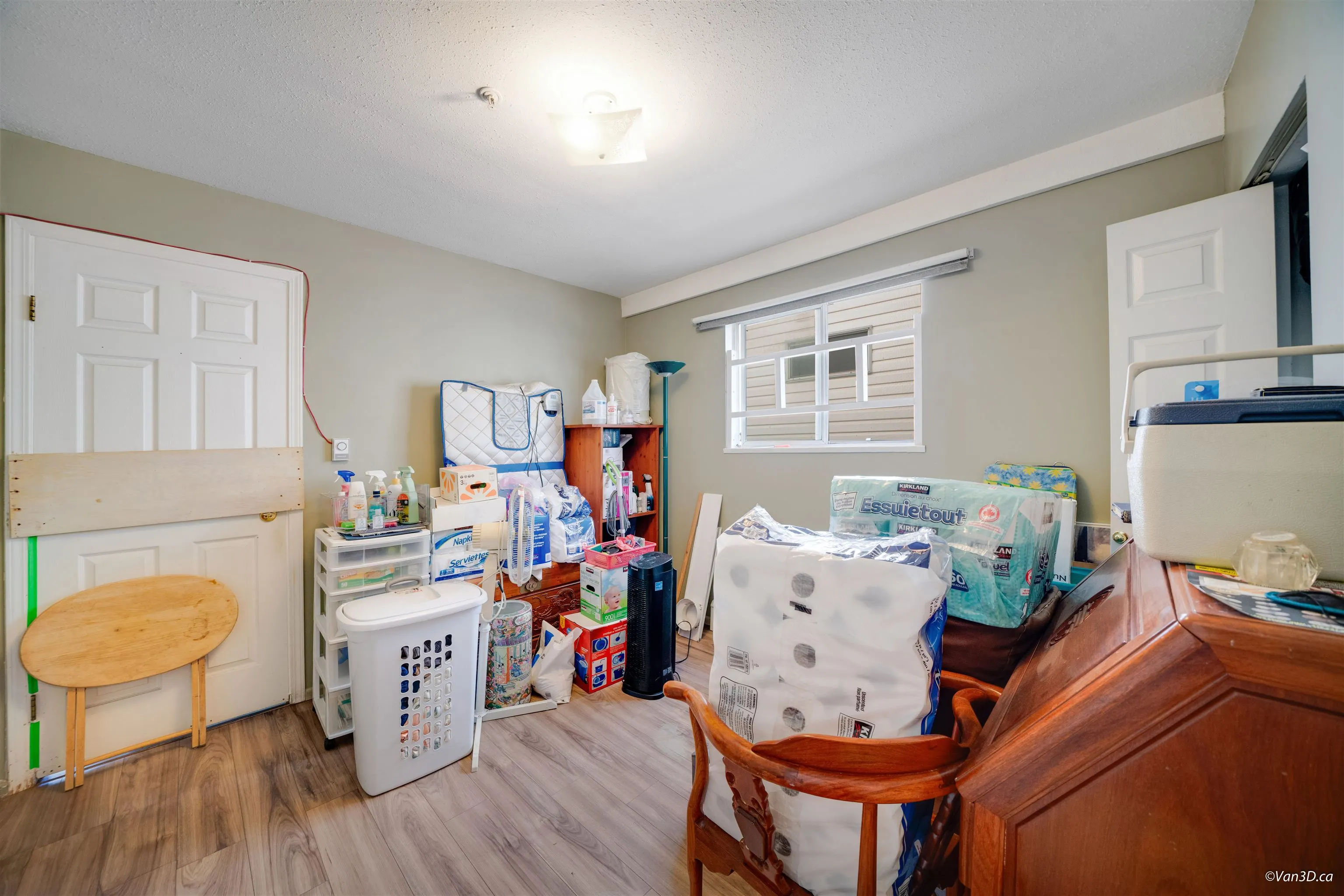 4502 Nanaimo Street