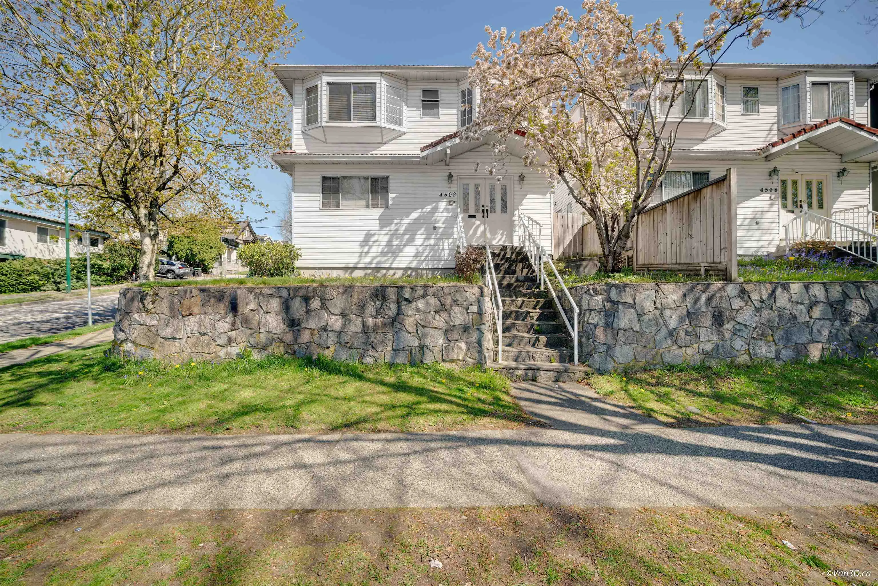 4502 Nanaimo Street