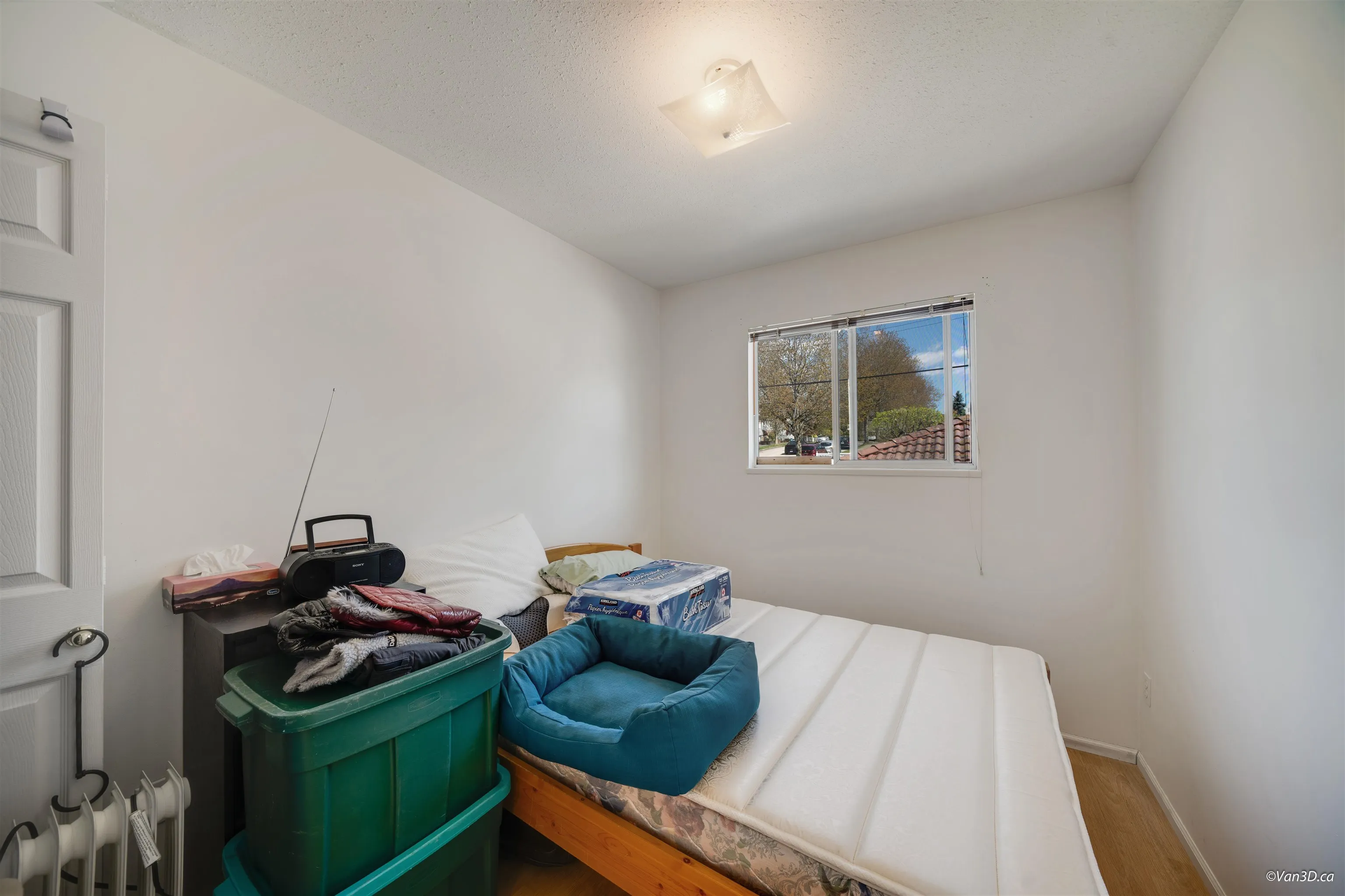 4502 Nanaimo Street