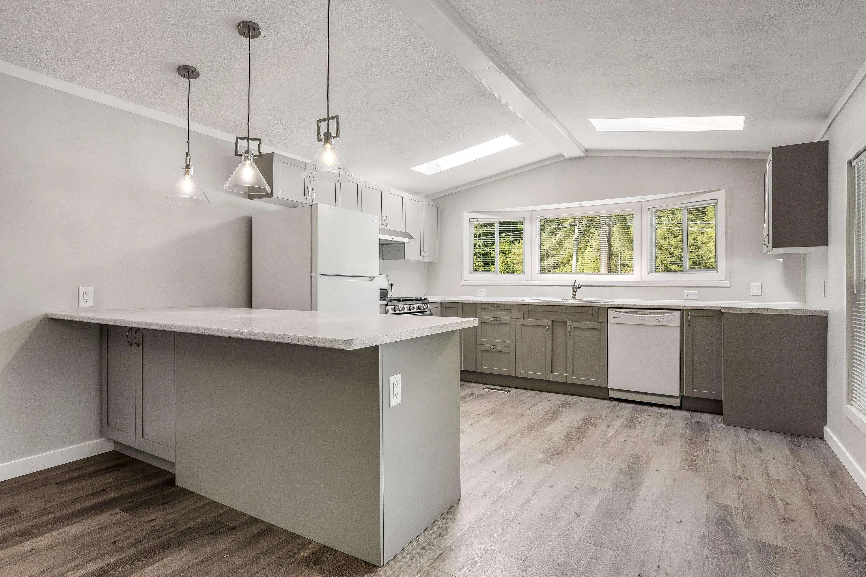 30 65367 Kawkawa Lake Road