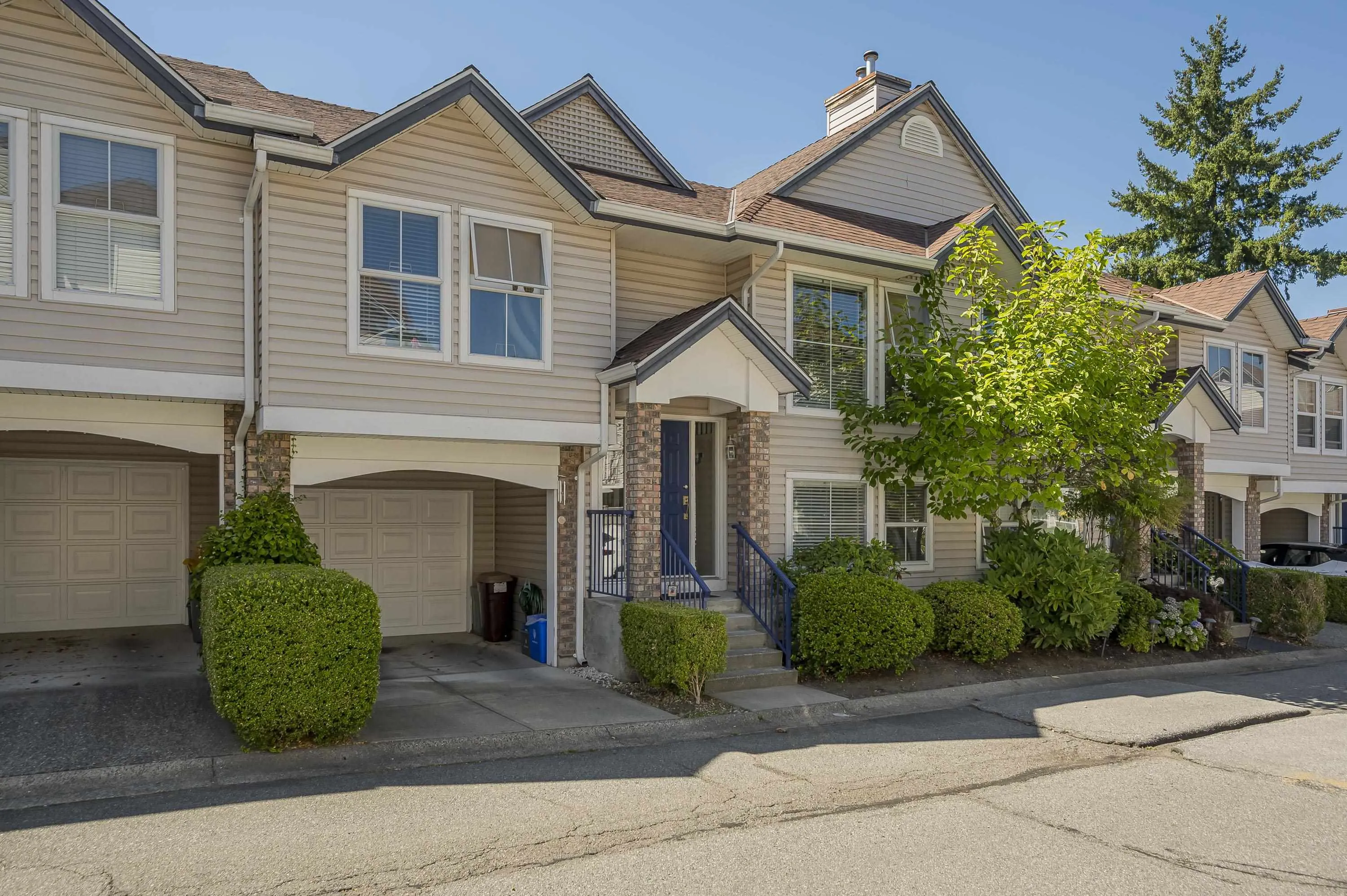 20 8716 Walnut Grove Drive