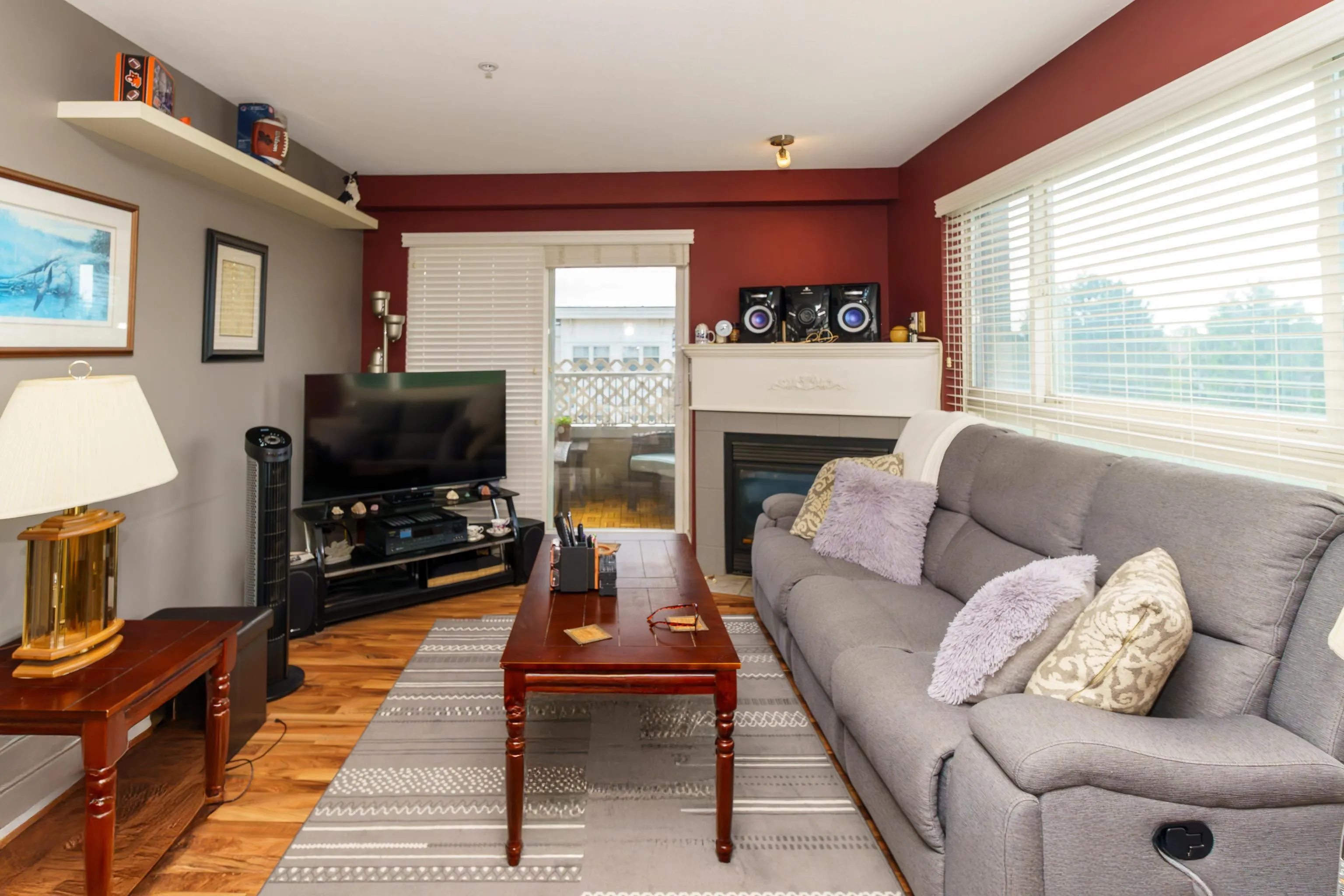 401 22230 North Avenue