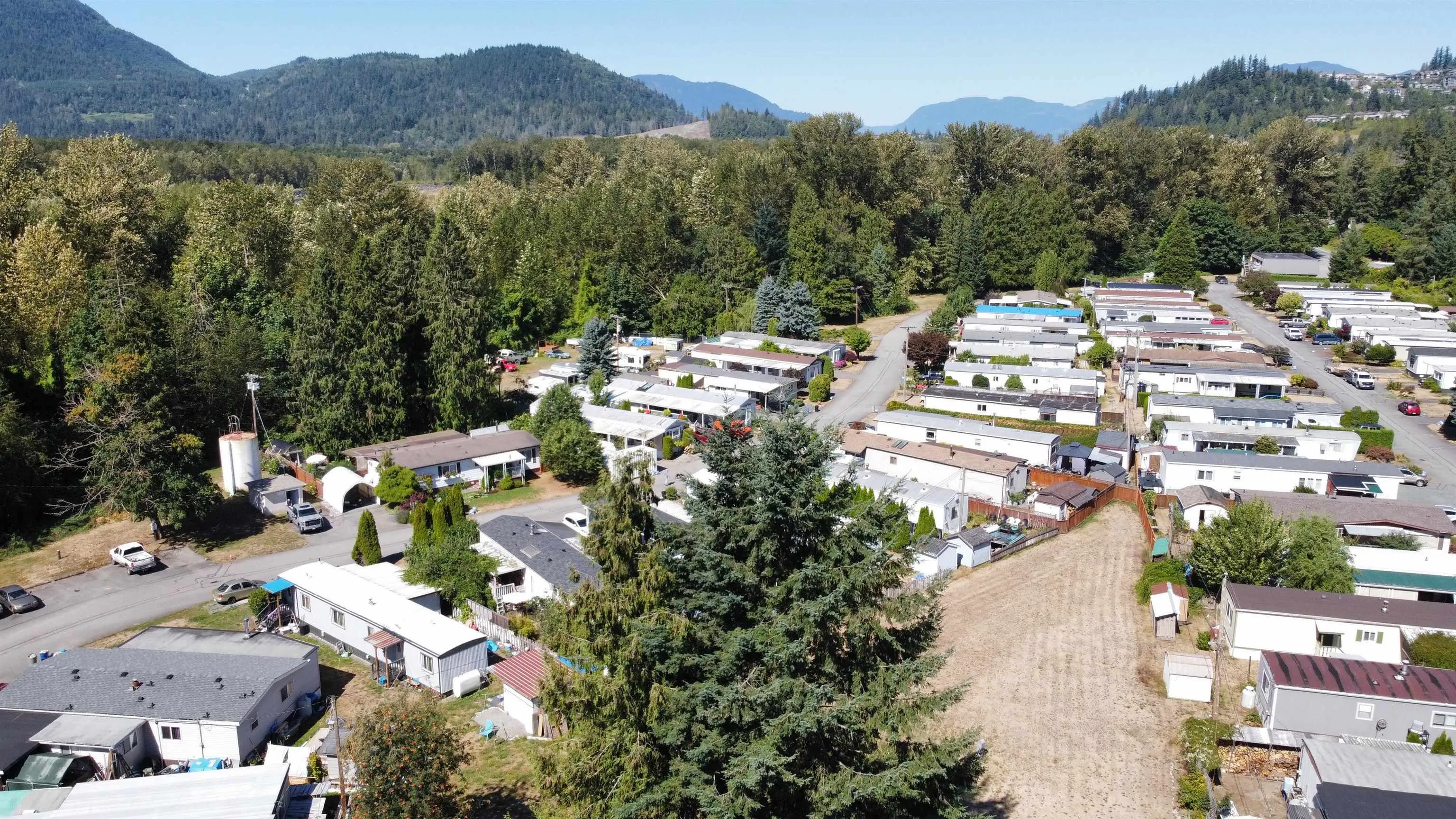 53 46484 Chilliwack Lake Road