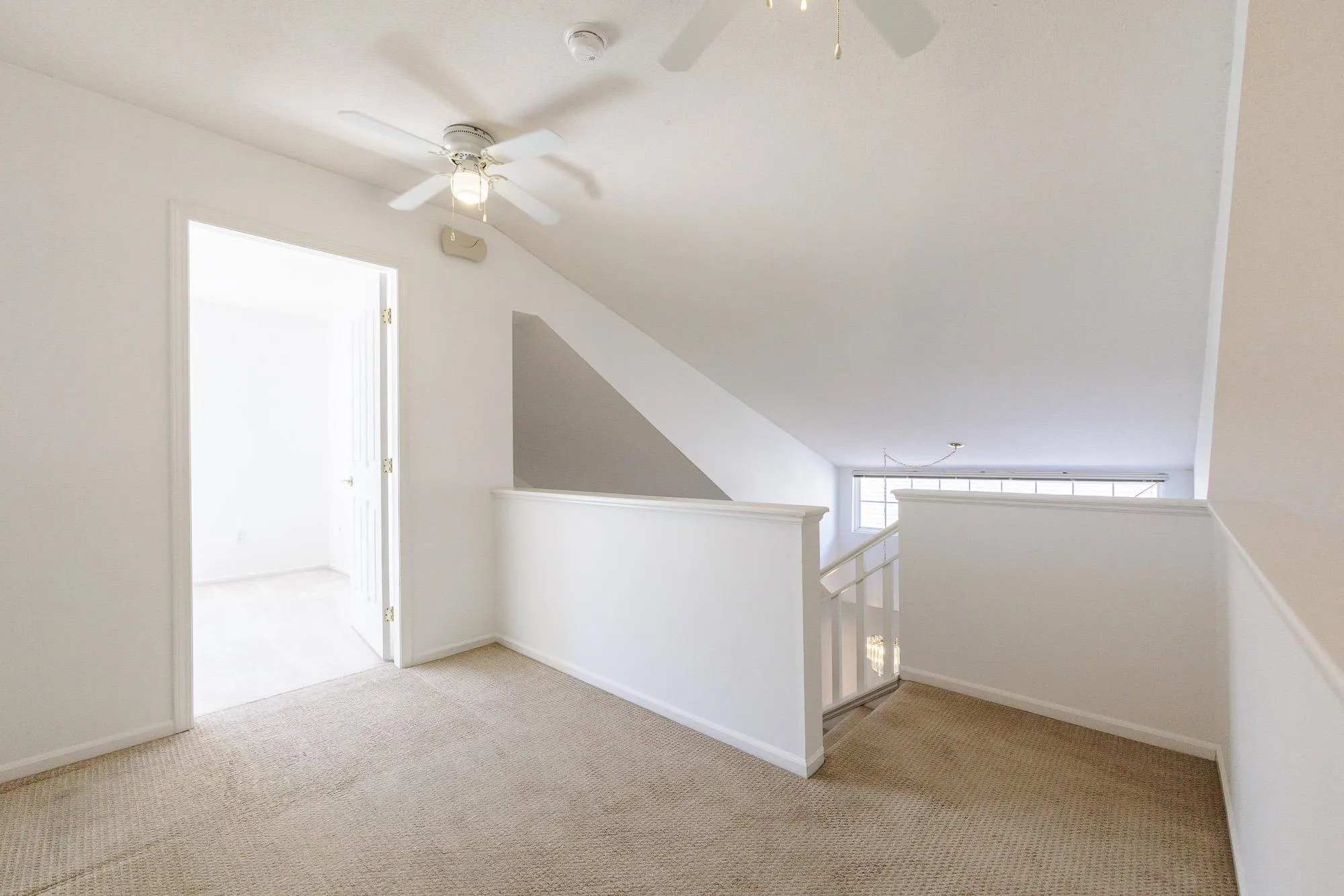 31 14877 33 Avenue