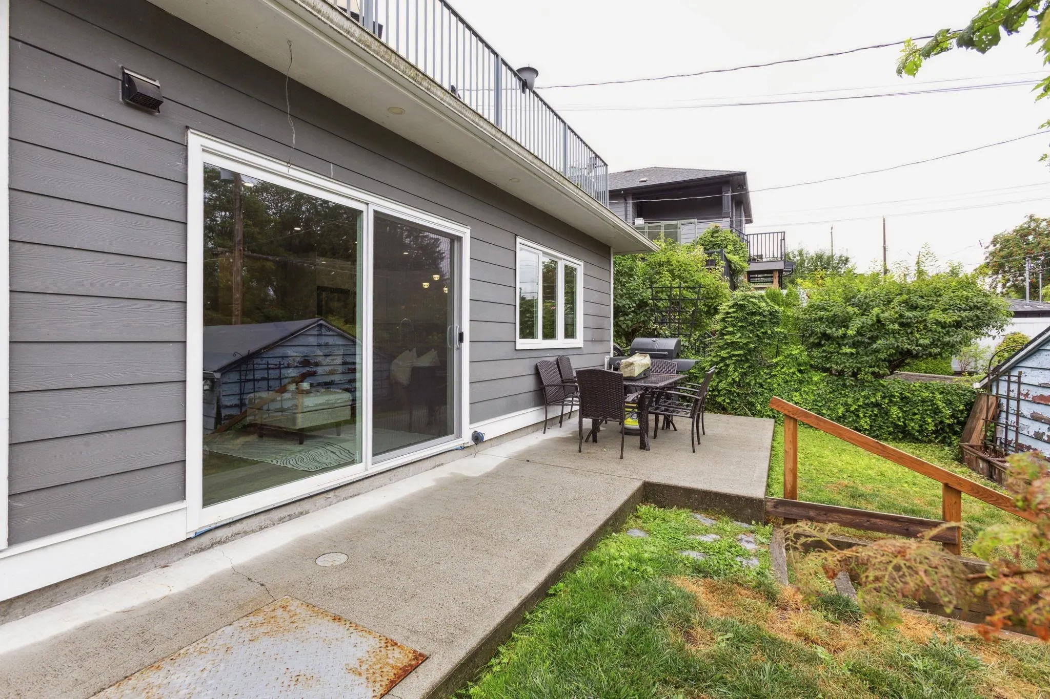 4137 Yale Street