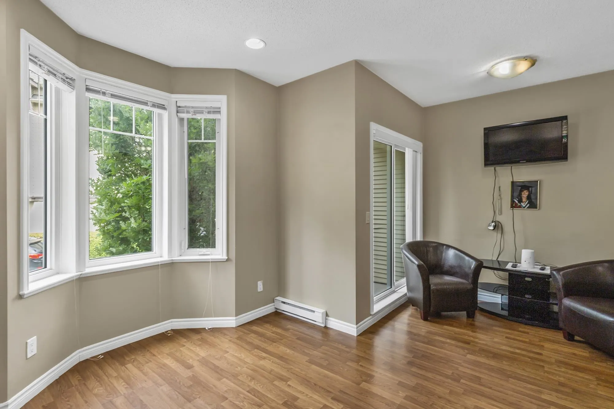 2 32501 Fraser Crescent