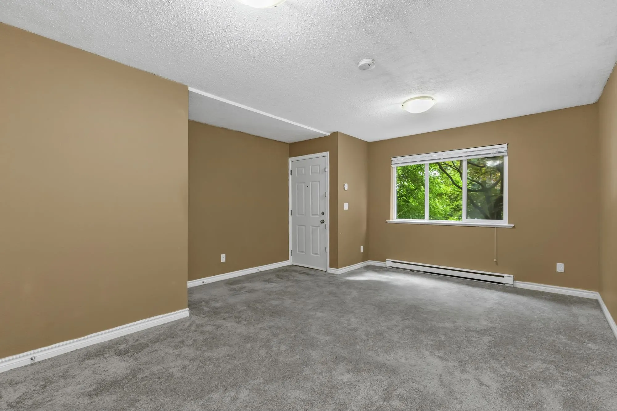 2 32501 Fraser Crescent